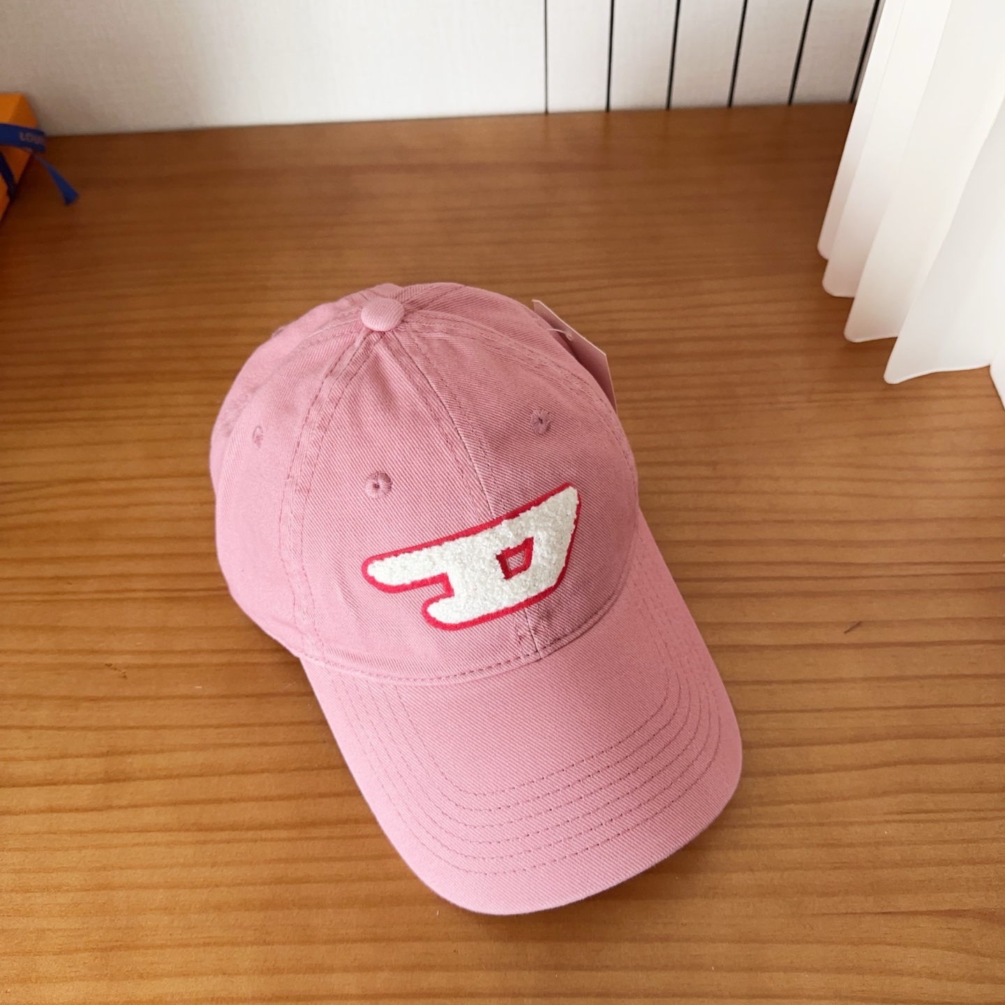 Diesel 迪赛 棒球帽🧢 。棒球帽🧢，出街必备超好搭配，高品质 内标齐全，赶紧入手！