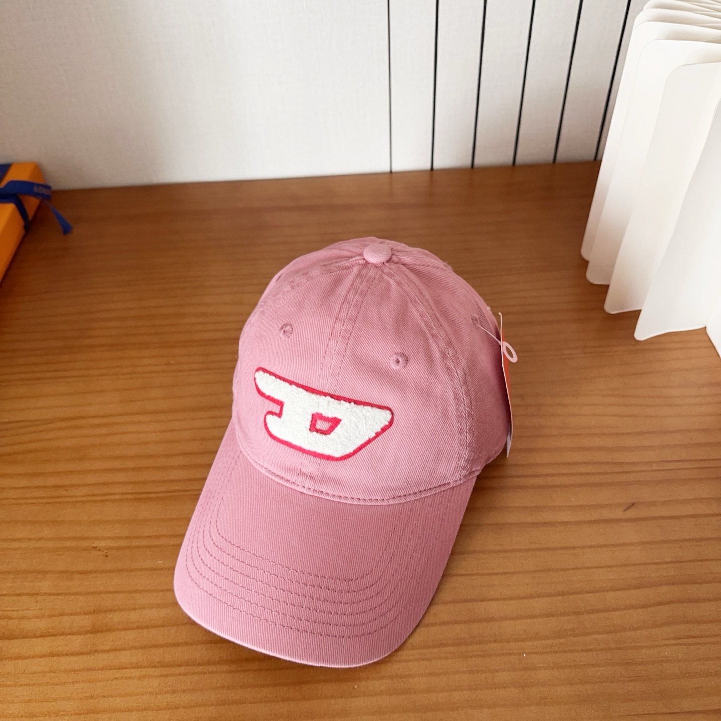 Diesel 迪赛 棒球帽🧢 。棒球帽🧢，出街必备超好搭配，高品质 内标齐全，赶紧入手！