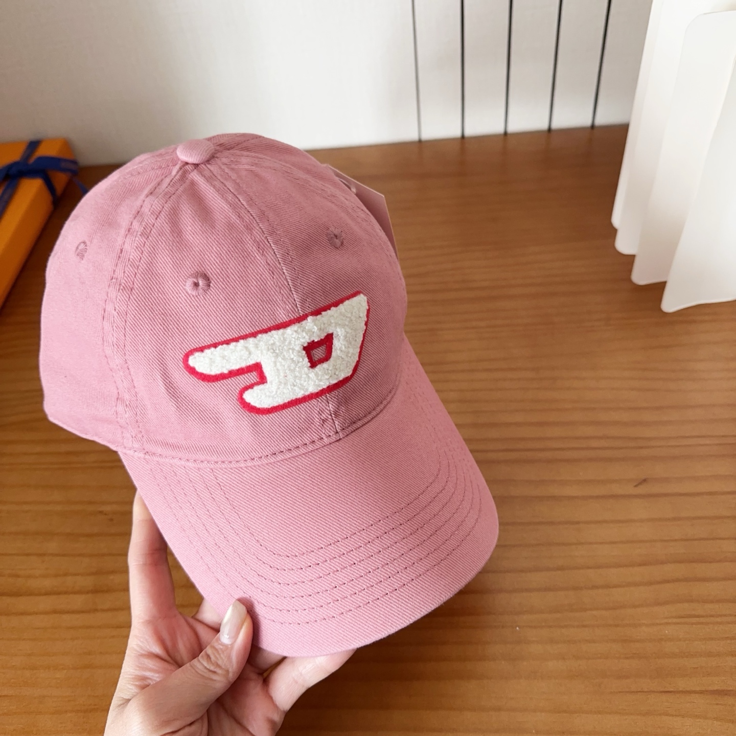 Diesel 迪赛 棒球帽🧢 。棒球帽🧢，出街必备超好搭配，高品质 内标齐全，赶紧入手！