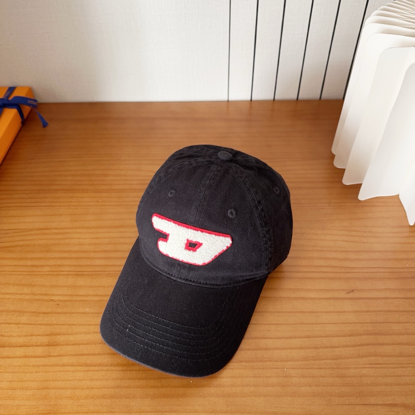Diesel 迪赛 棒球帽🧢 。棒球帽🧢，出街必备超好搭配，高品质 内标齐全，赶紧入手！