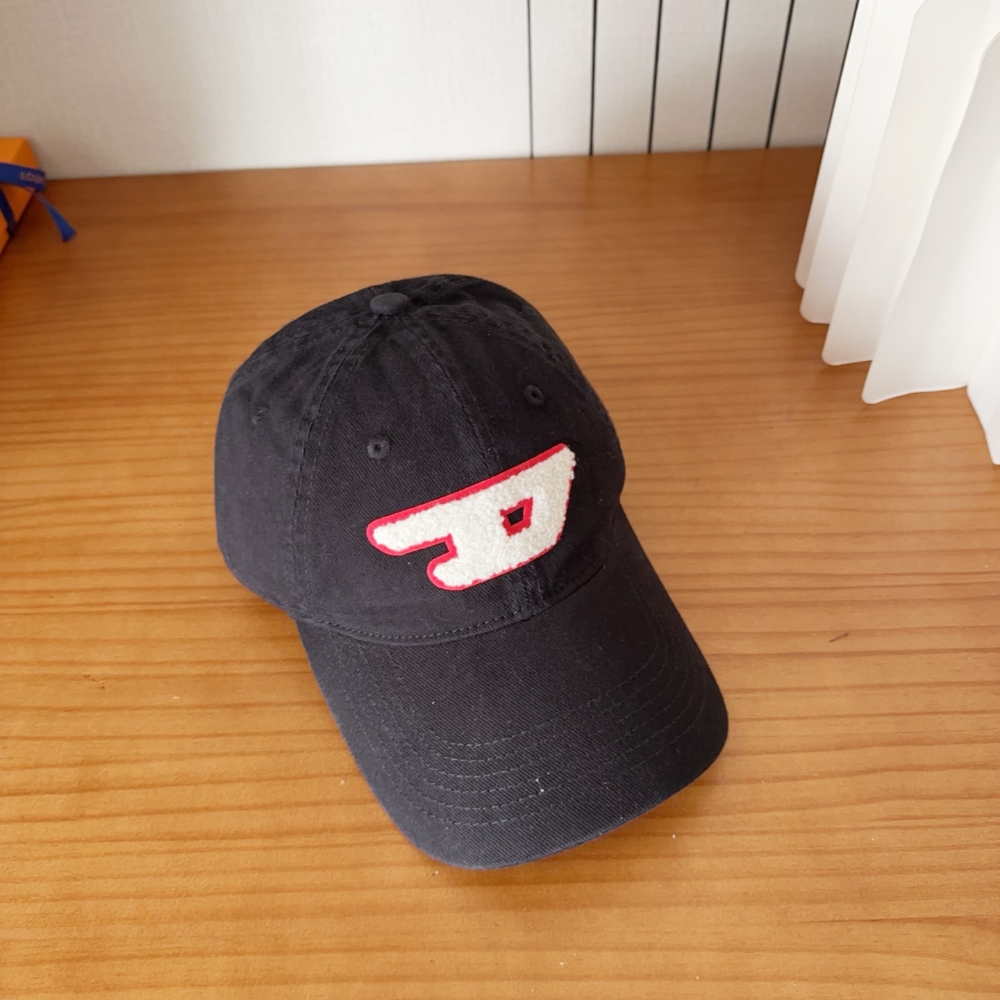 Diesel 迪赛 棒球帽🧢 。棒球帽🧢，出街必备超好搭配，高品质 内标齐全，赶紧入手！