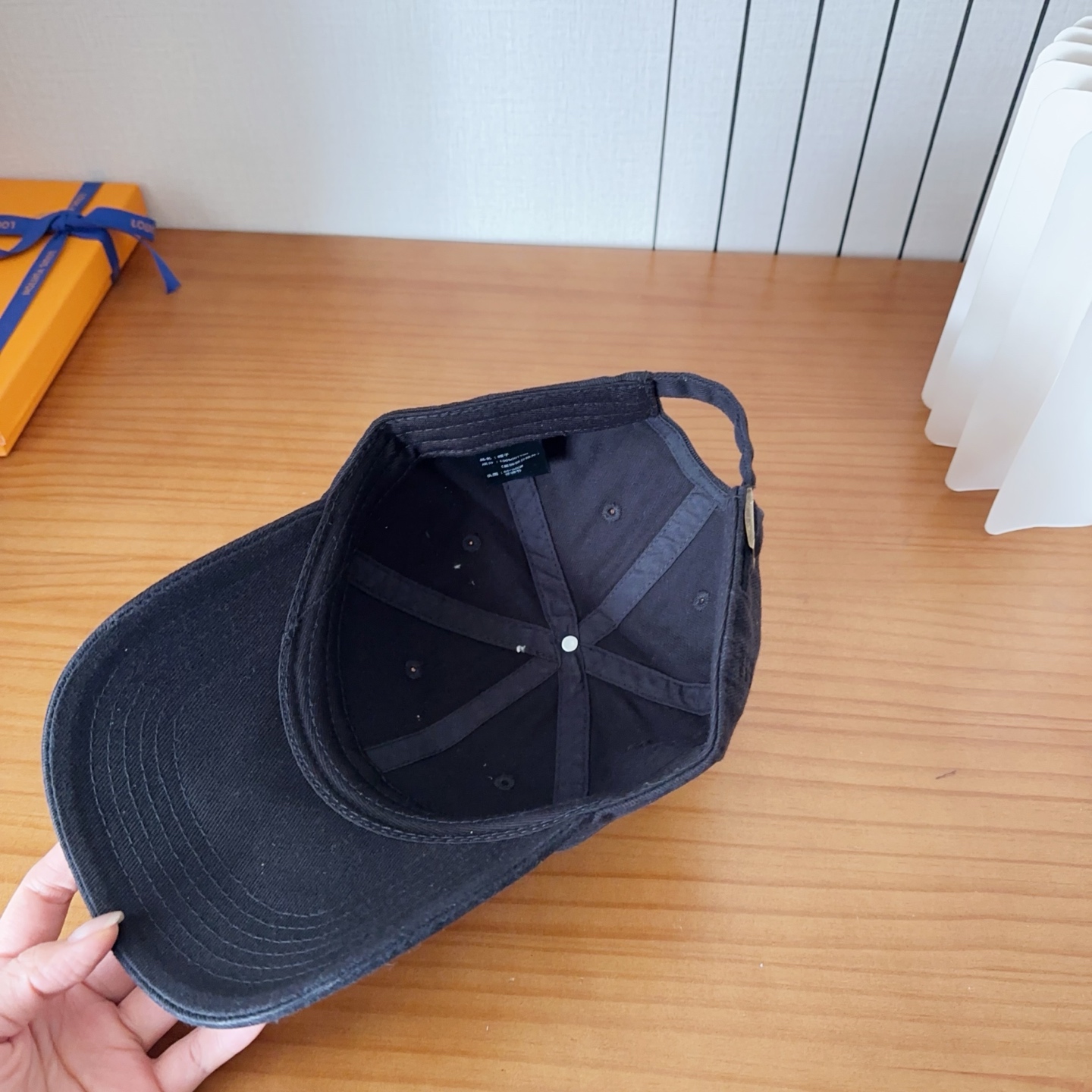 Diesel 迪赛 棒球帽🧢 。棒球帽🧢，出街必备超好搭配，高品质 内标齐全，赶紧入手！