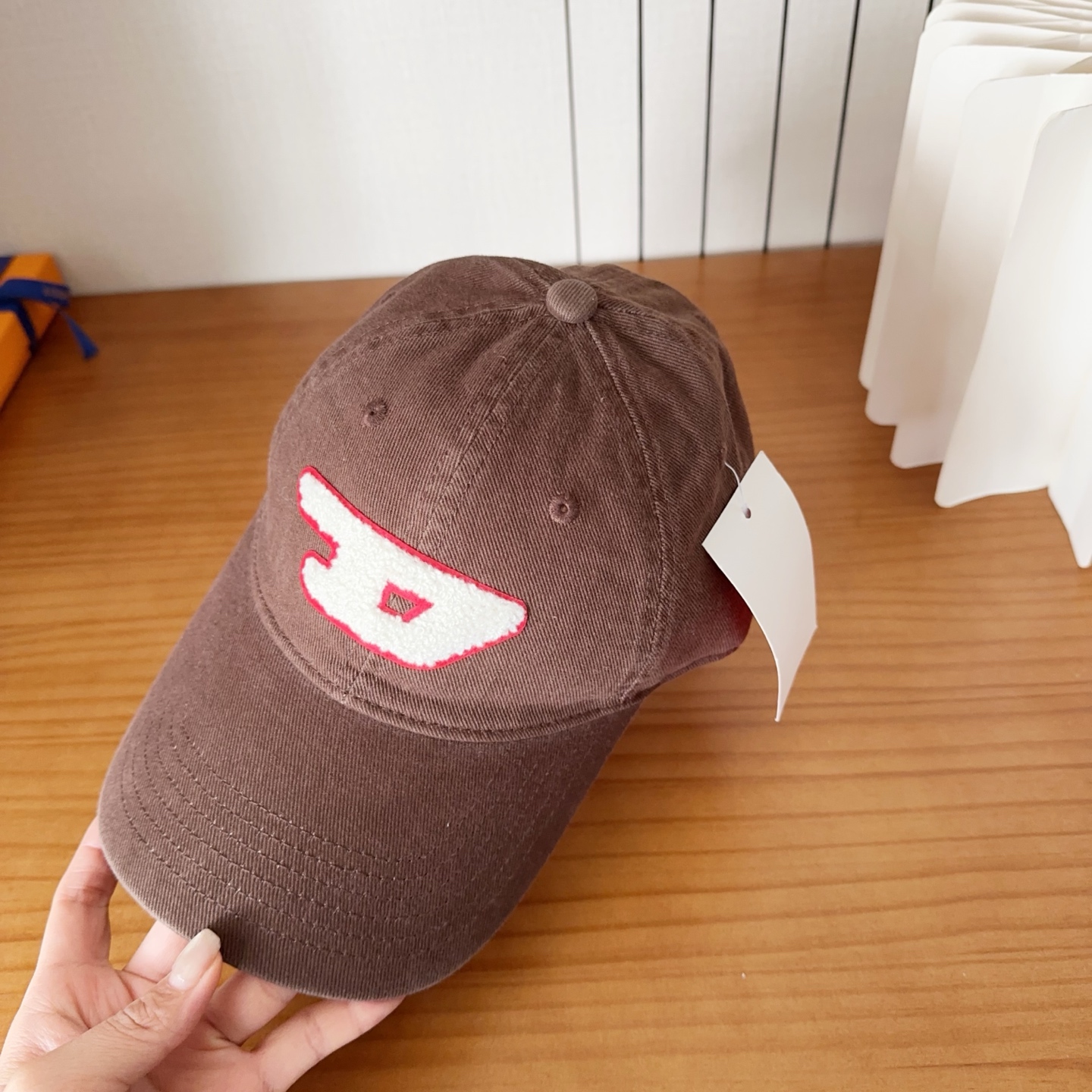 Diesel 迪赛 棒球帽🧢 。棒球帽🧢，出街必备超好搭配，高品质 内标齐全，赶紧入手！