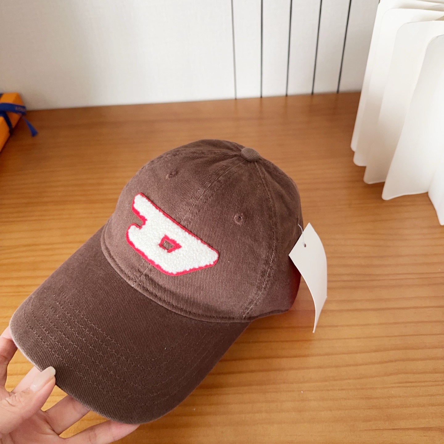 Diesel 迪赛 棒球帽🧢 。棒球帽🧢，出街必备超好搭配，高品质 内标齐全，赶紧入手！