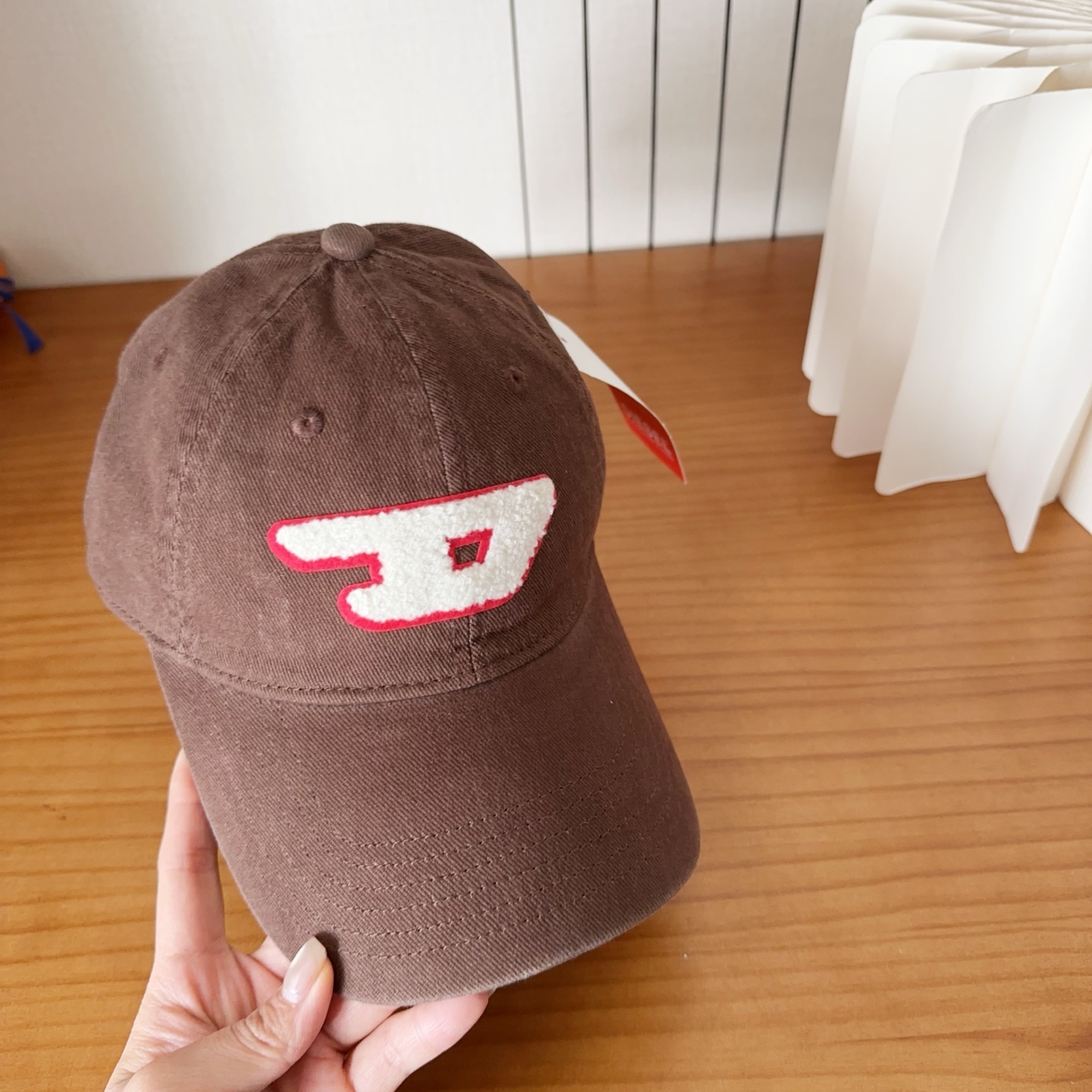 Diesel 迪赛 棒球帽🧢 。棒球帽🧢，出街必备超好搭配，高品质 内标齐全，赶紧入手！