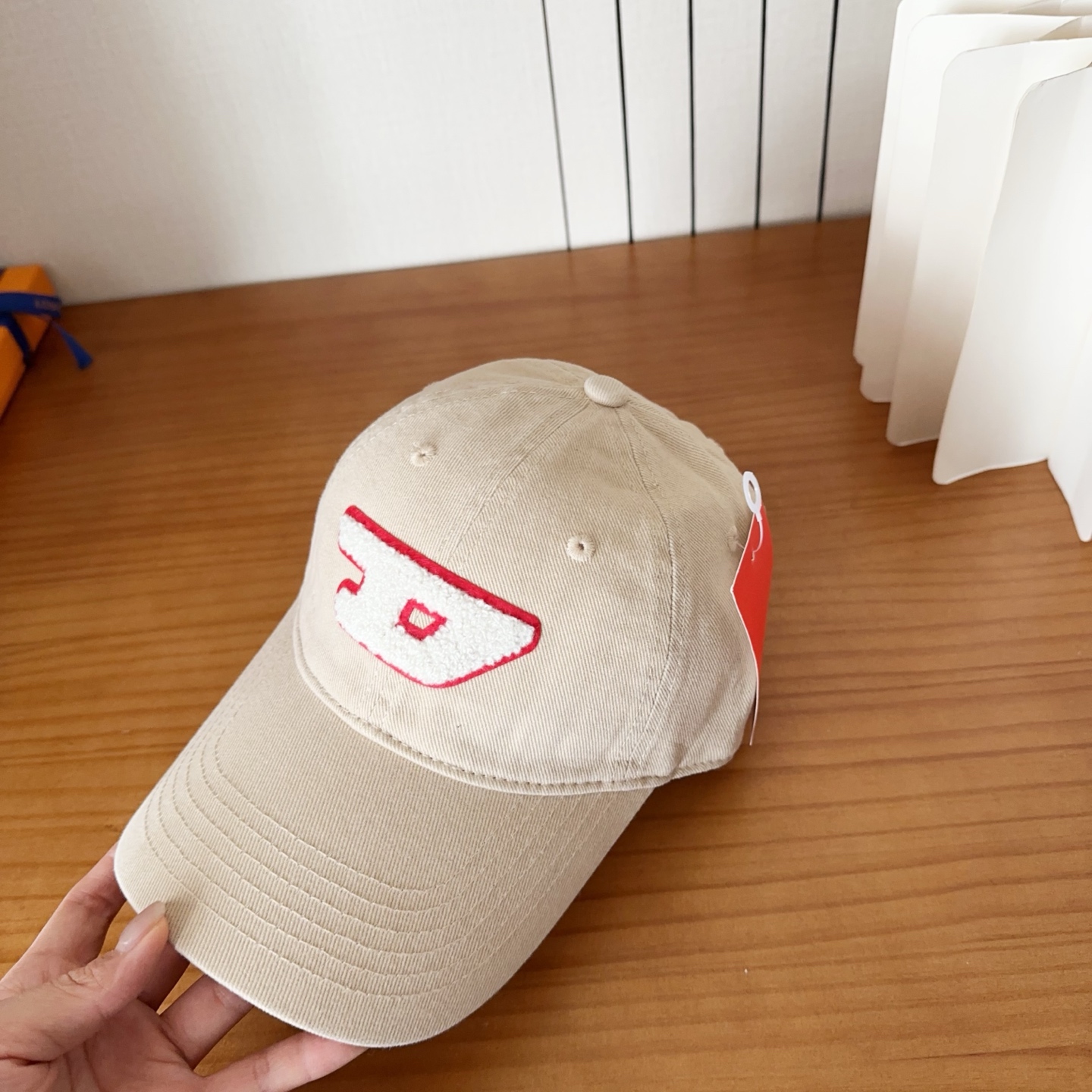 Diesel 迪赛 棒球帽🧢 。棒球帽🧢，出街必备超好搭配，高品质 内标齐全，赶紧入手！