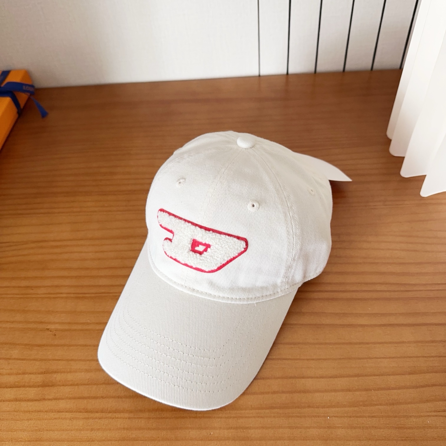 Diesel 迪赛 棒球帽🧢 。棒球帽🧢，出街必备超好搭配，高品质 内标齐全，赶紧入手！