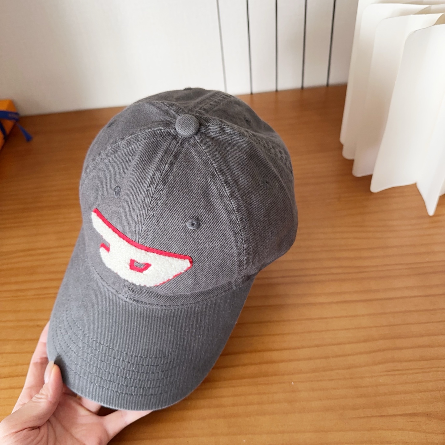 Diesel 迪赛 棒球帽🧢 。棒球帽🧢，出街必备超好搭配，高品质 内标齐全，赶紧入手！