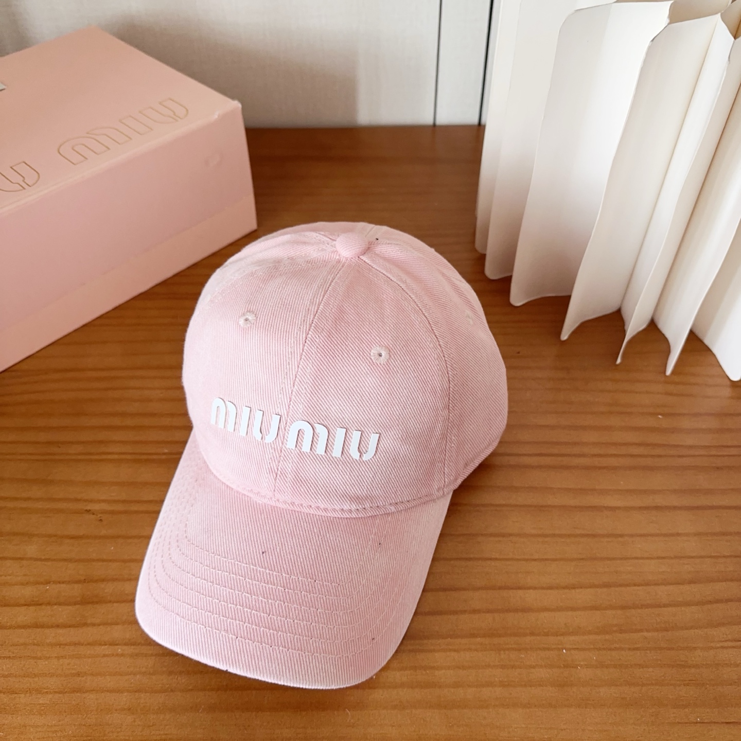 miumiu 缪缪 新款棒球帽，大牌同步，超好搭配，出货！
