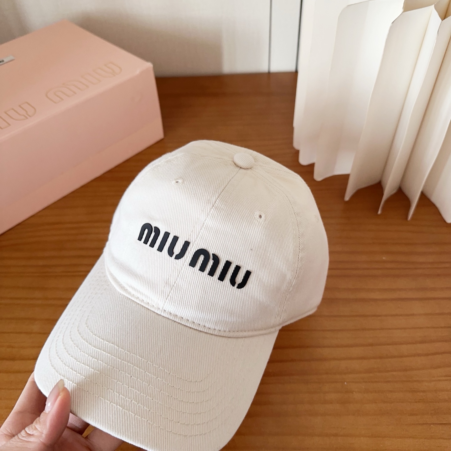 miumiu 缪缪 新款棒球帽，大牌同步，超好搭配，出货！