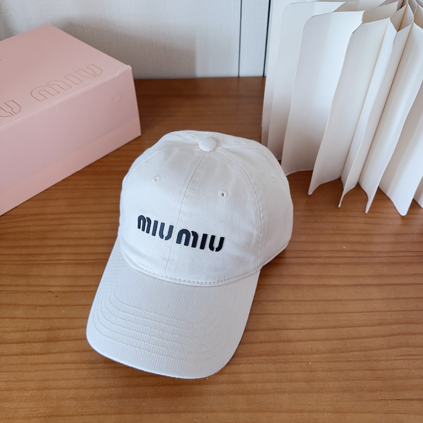 miumiu 缪缪 新款棒球帽，大牌同步，超好搭配，出货！