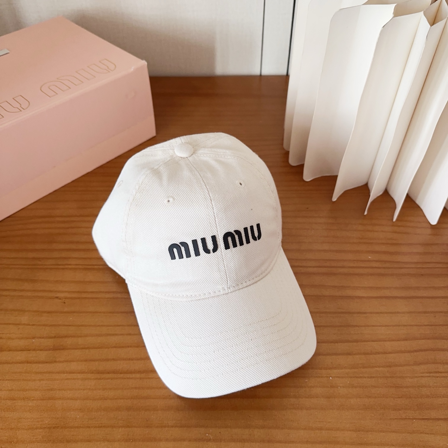 miumiu 缪缪 新款棒球帽，大牌同步，超好搭配，出货！