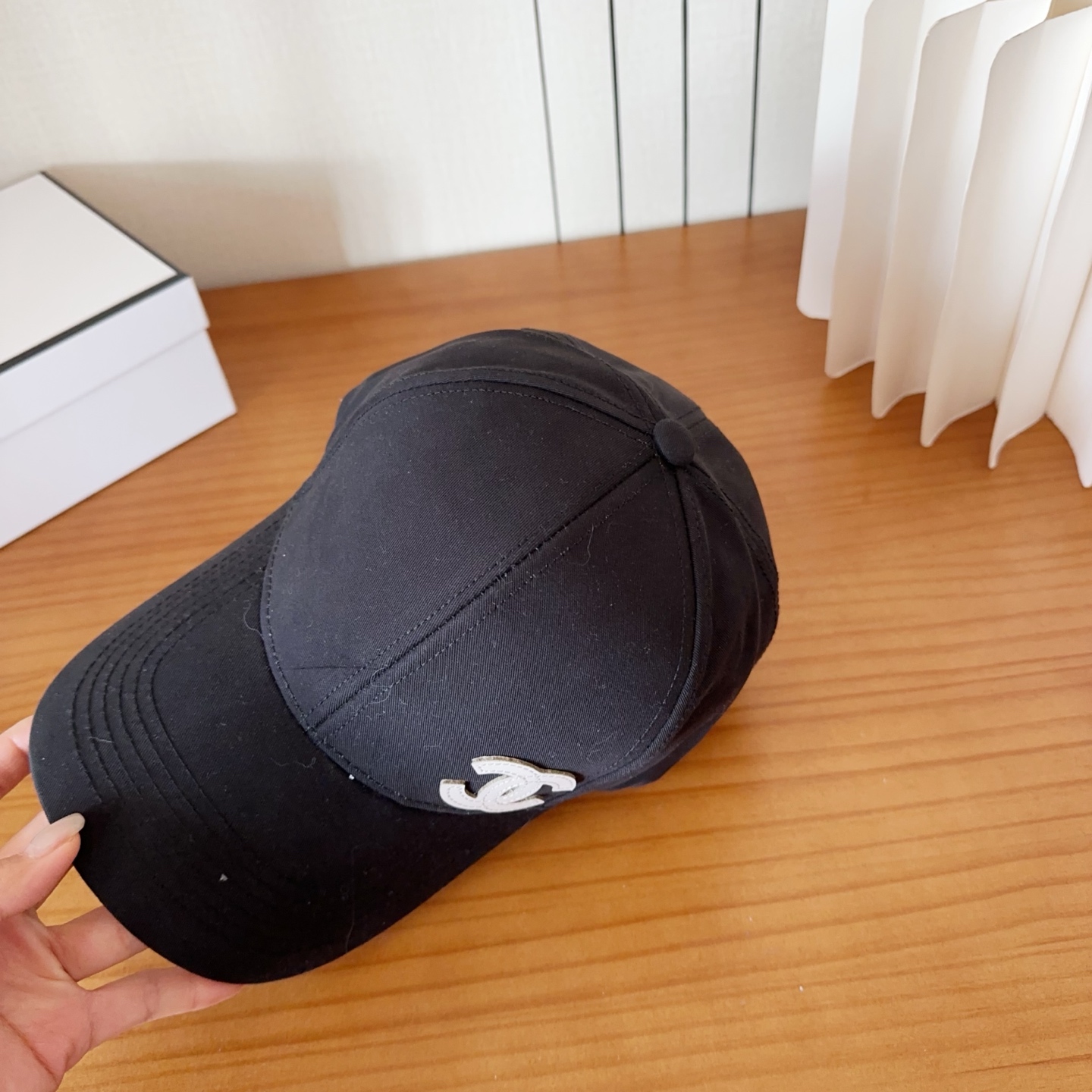 香奈儿新款经典休闲潮流款 上架简约棒球帽🧢日韩风格，随便搭配都超好看！出门旅游，绝对要入手的一款