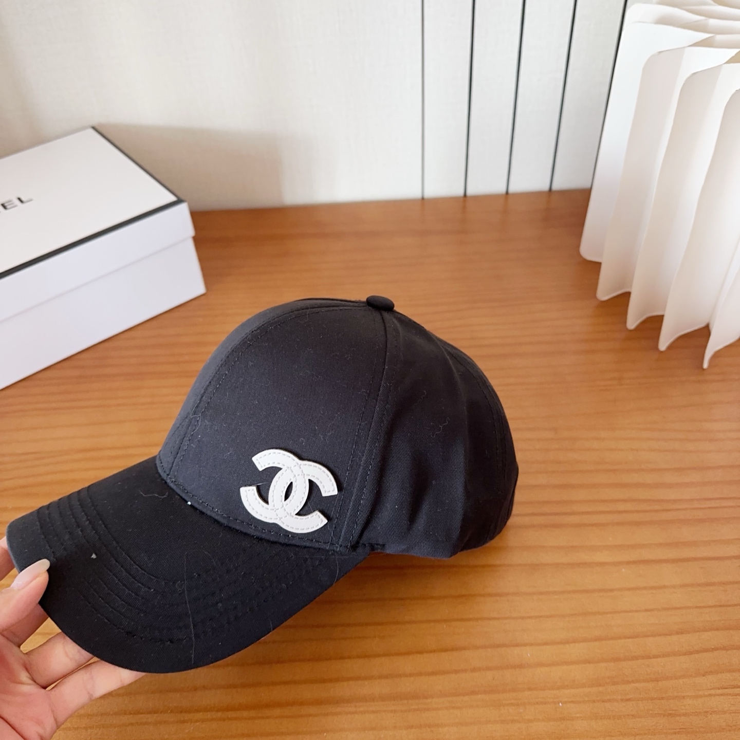 香奈儿新款经典休闲潮流款 上架简约棒球帽🧢日韩风格，随便搭配都超好看！出门旅游，绝对要入手的一款
