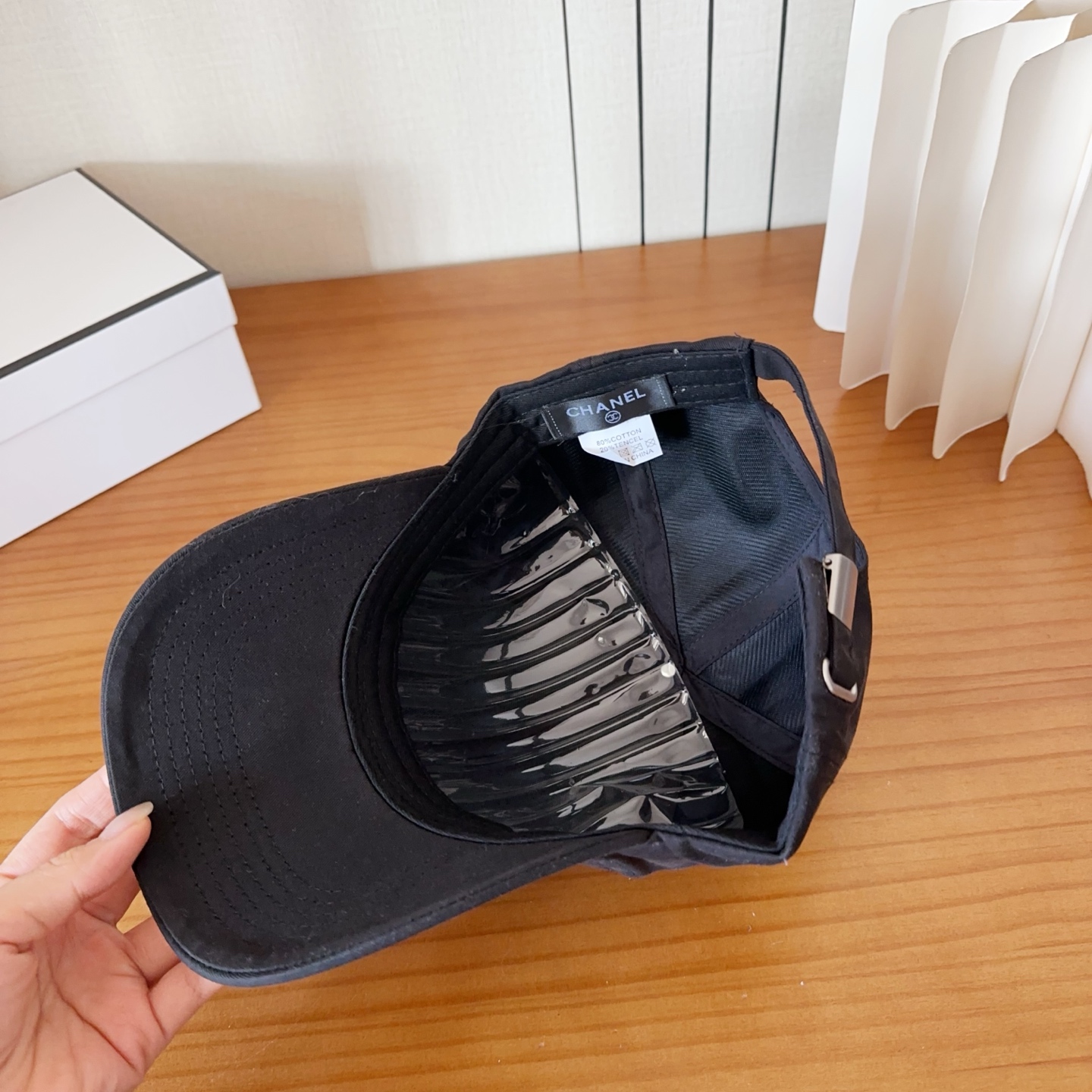 香奈儿新款经典休闲潮流款 上架简约棒球帽🧢日韩风格，随便搭配都超好看！出门旅游，绝对要入手的一款