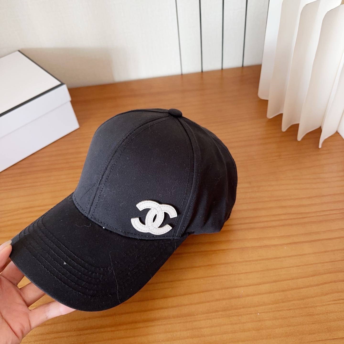 香奈儿新款经典休闲潮流款 上架简约棒球帽🧢日韩风格，随便搭配都超好看！出门旅游，绝对要入手的一款