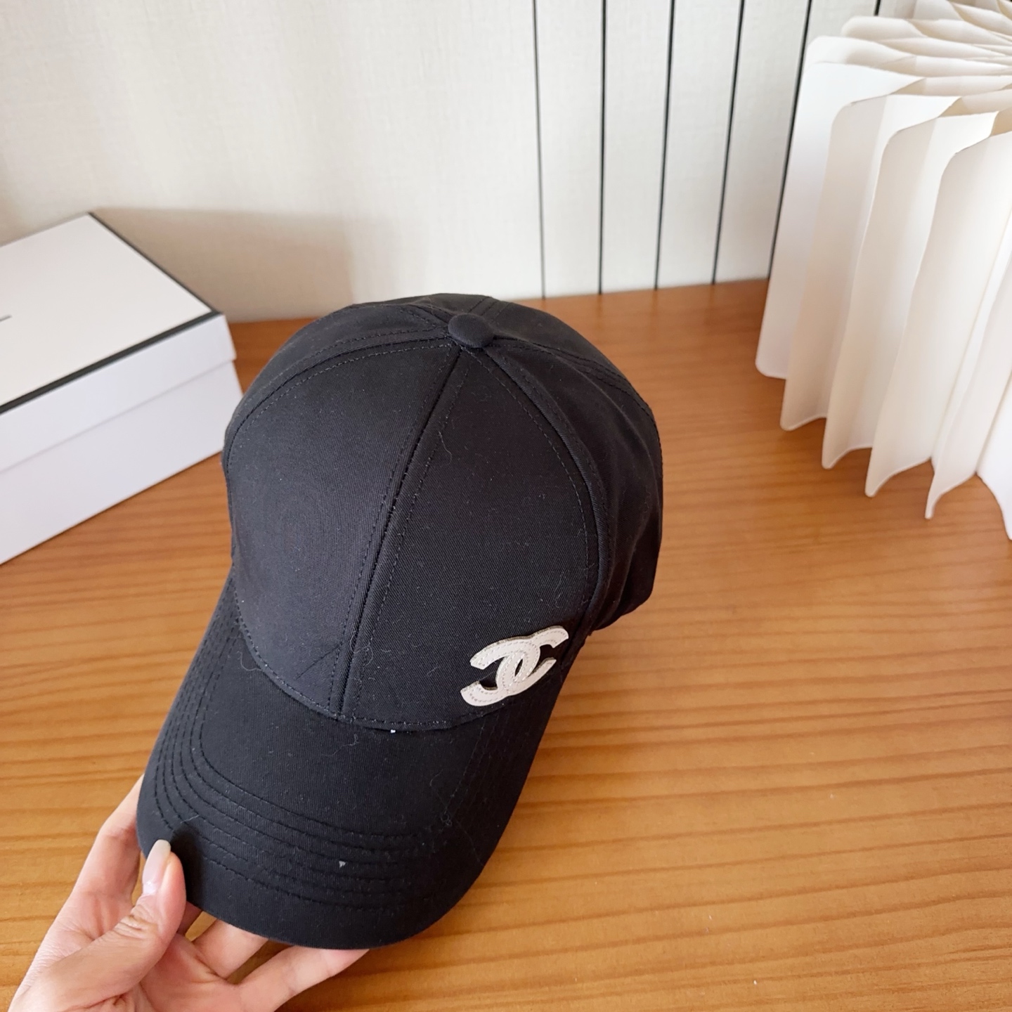 香奈儿新款经典休闲潮流款 上架简约棒球帽🧢日韩风格，随便搭配都超好看！出门旅游，绝对要入手的一款