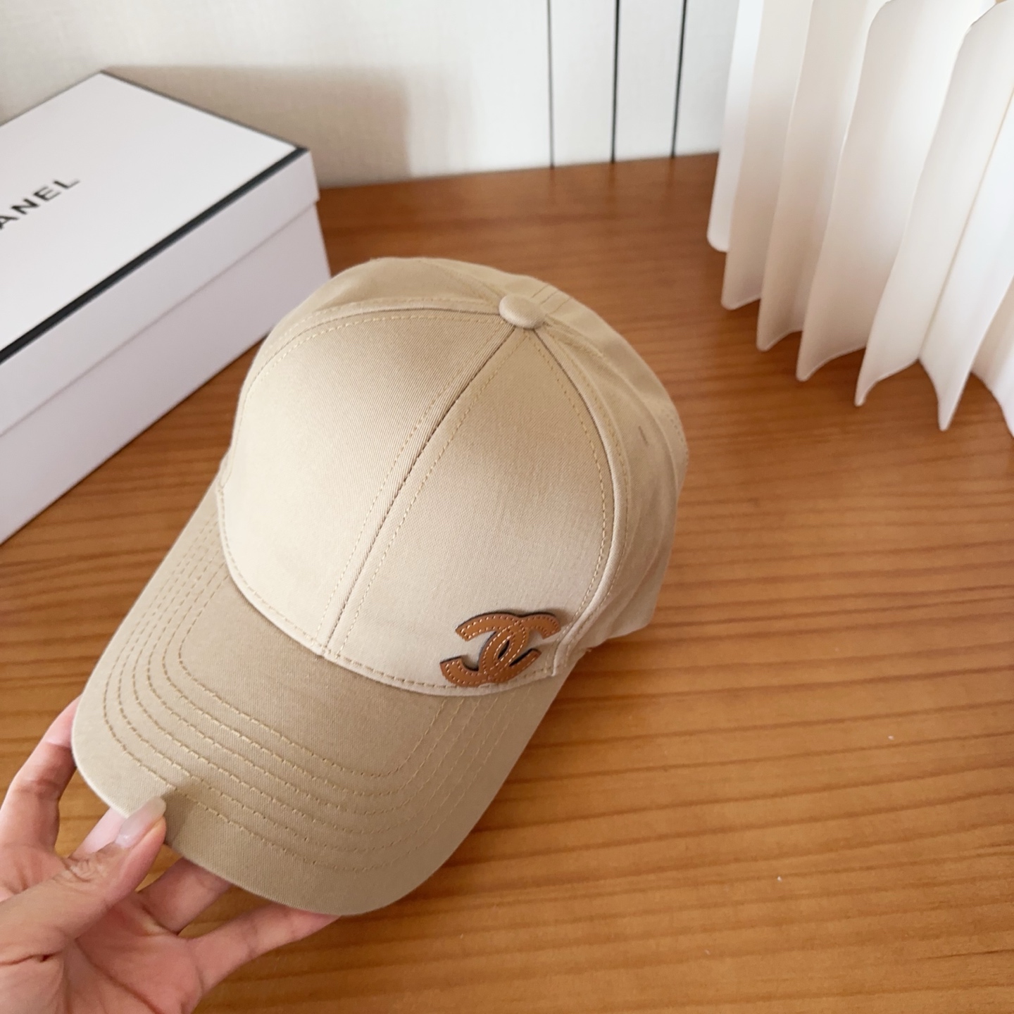 香奈儿新款经典休闲潮流款 上架简约棒球帽🧢日韩风格，随便搭配都超好看！出门旅游，绝对要入手的一款