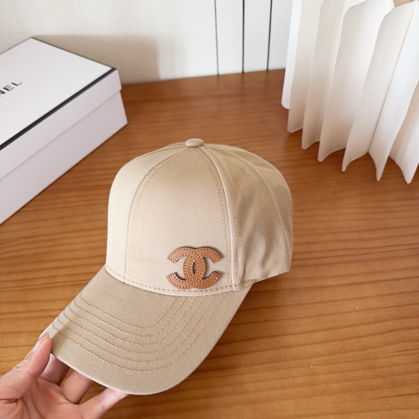 香奈儿新款经典休闲潮流款 上架简约棒球帽🧢日韩风格，随便搭配都超好看！出门旅游，绝对要入手的一款