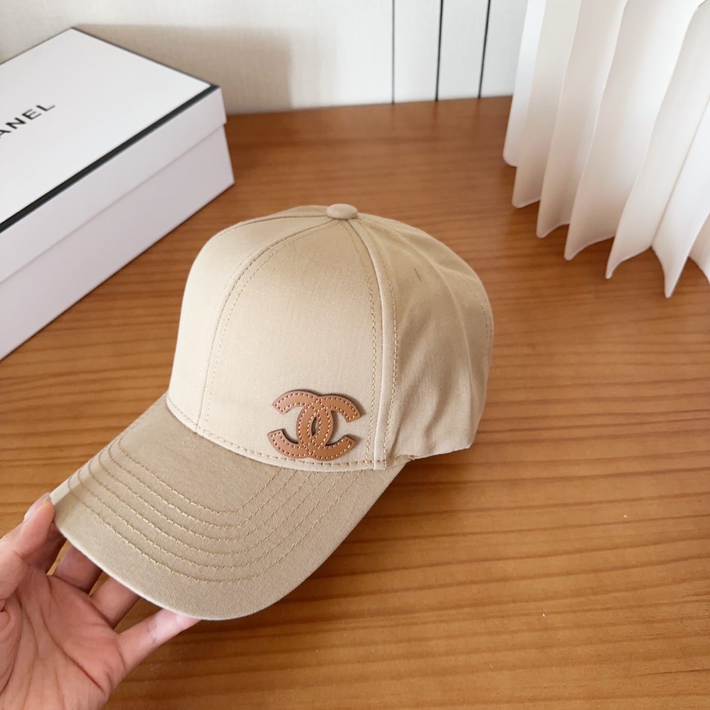 香奈儿新款经典休闲潮流款 上架简约棒球帽🧢日韩风格，随便搭配都超好看！出门旅游，绝对要入手的一款