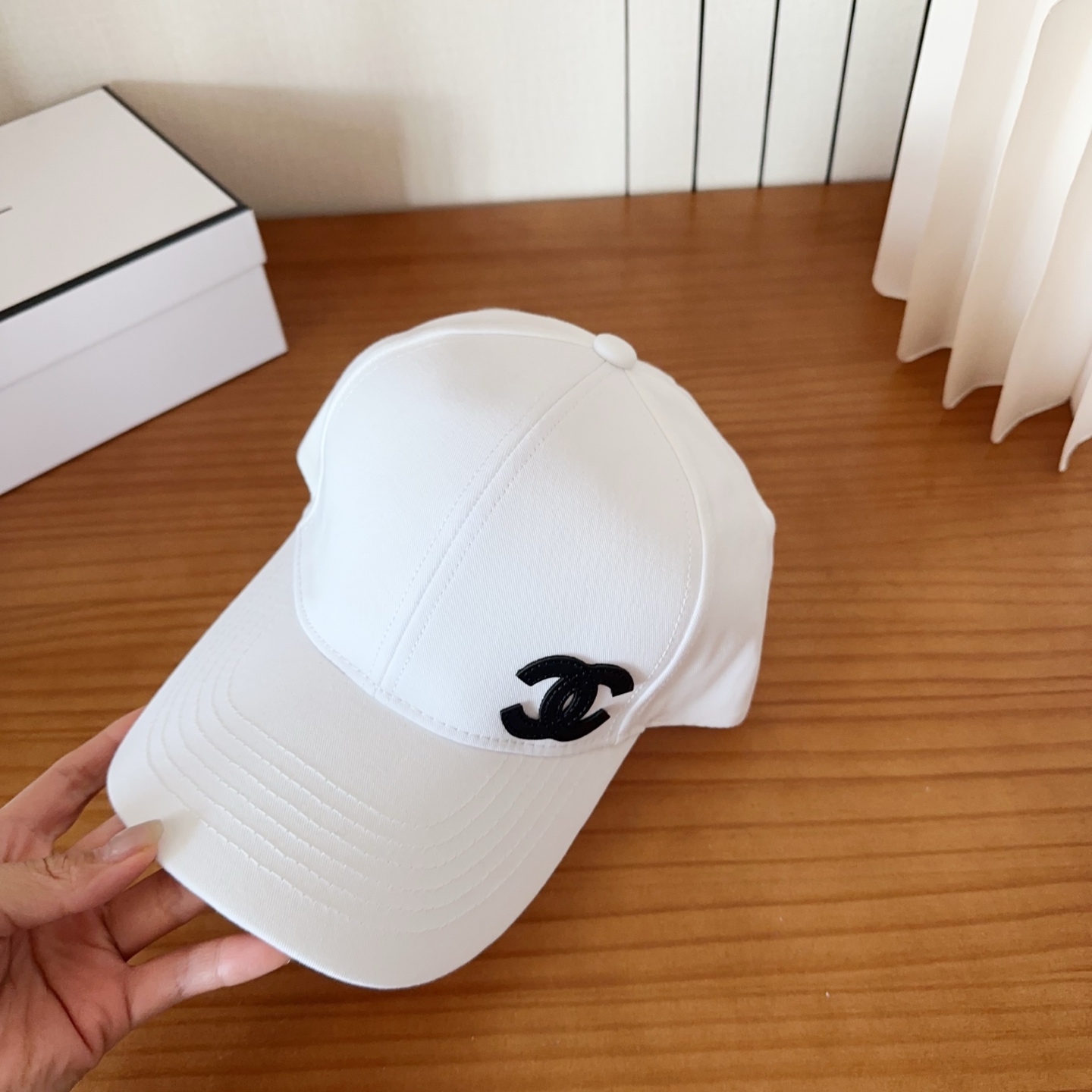 香奈儿新款经典休闲潮流款 上架简约棒球帽🧢日韩风格，随便搭配都超好看！出门旅游，绝对要入手的一款