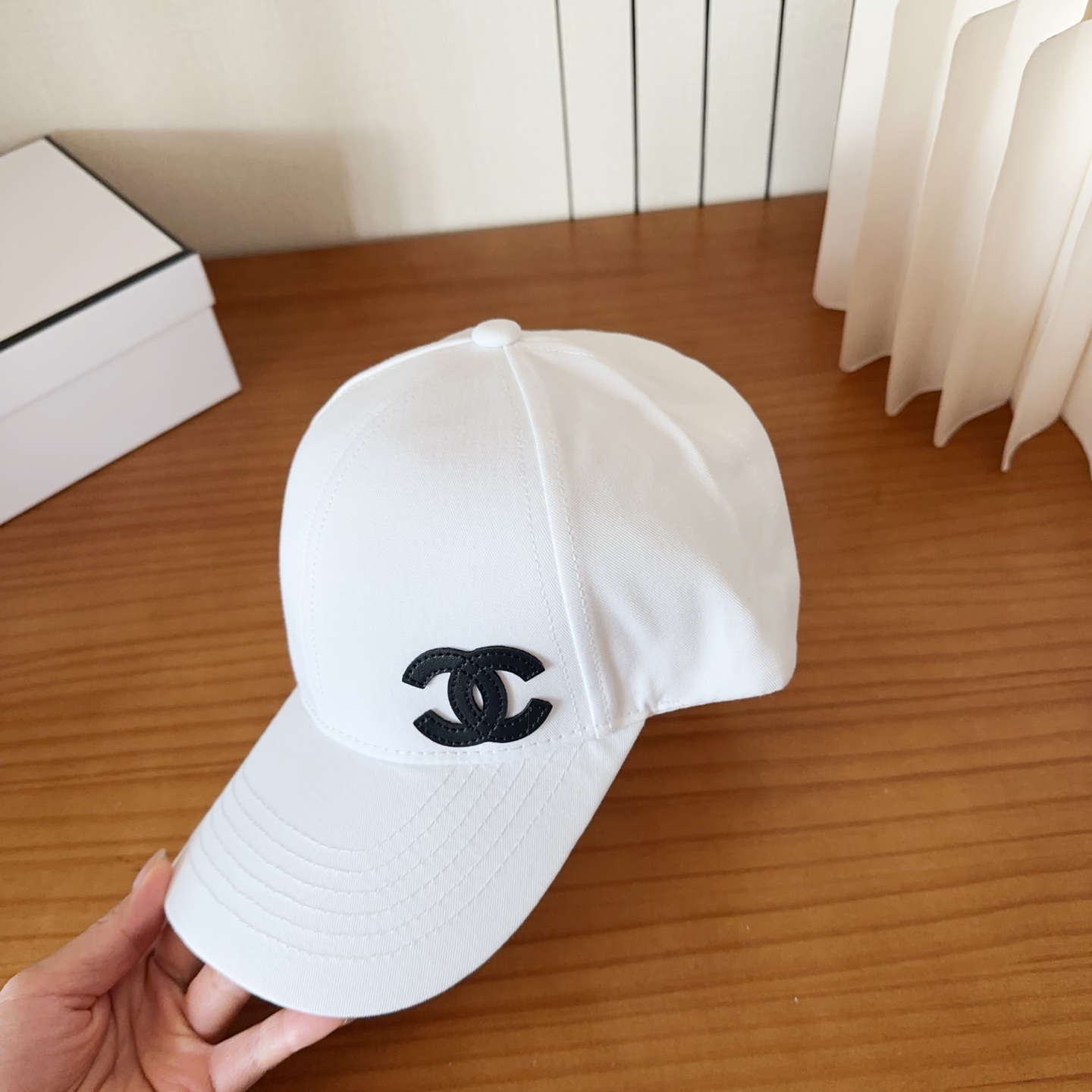 香奈儿新款经典休闲潮流款 上架简约棒球帽🧢日韩风格，随便搭配都超好看！出门旅游，绝对要入手的一款