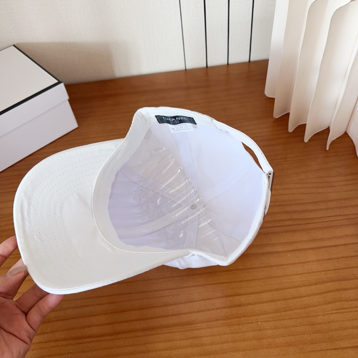 香奈儿新款经典休闲潮流款 上架简约棒球帽🧢日韩风格，随便搭配都超好看！出门旅游，绝对要入手的一款