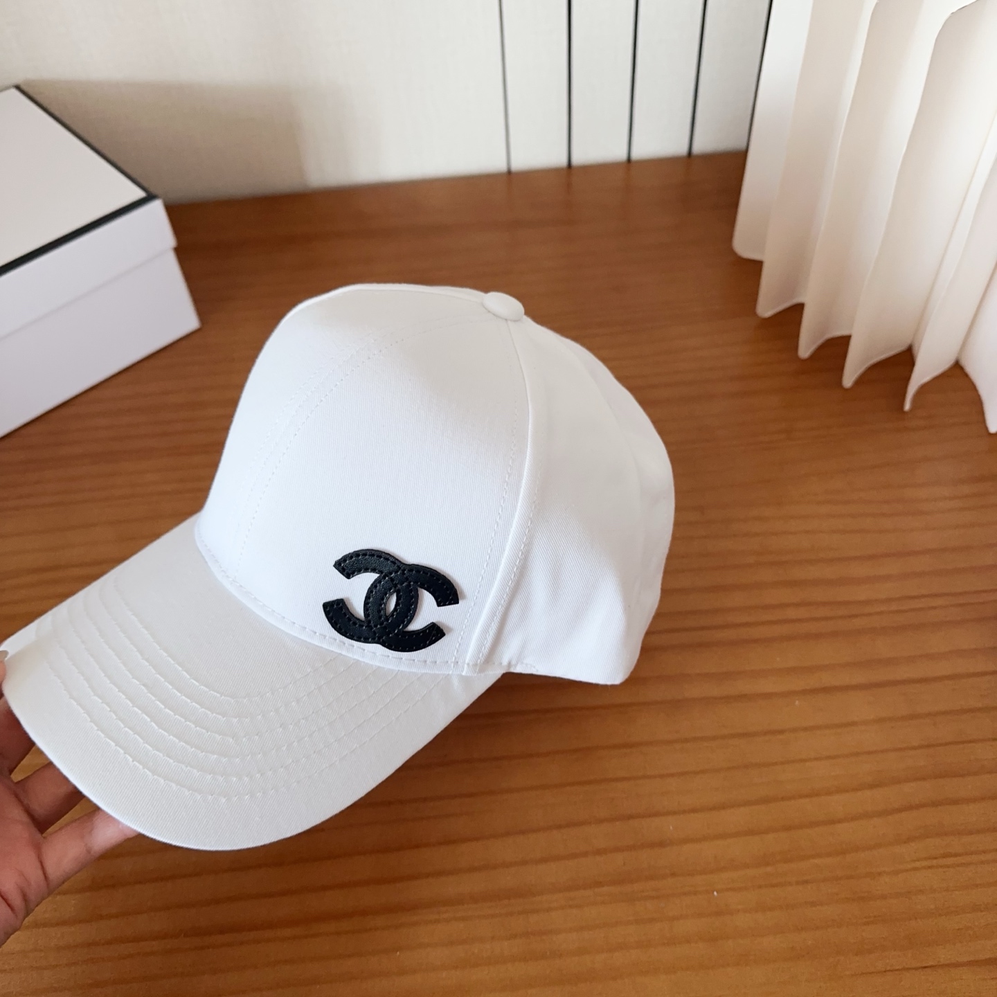 香奈儿新款经典休闲潮流款 上架简约棒球帽🧢日韩风格，随便搭配都超好看！出门旅游，绝对要入手的一款