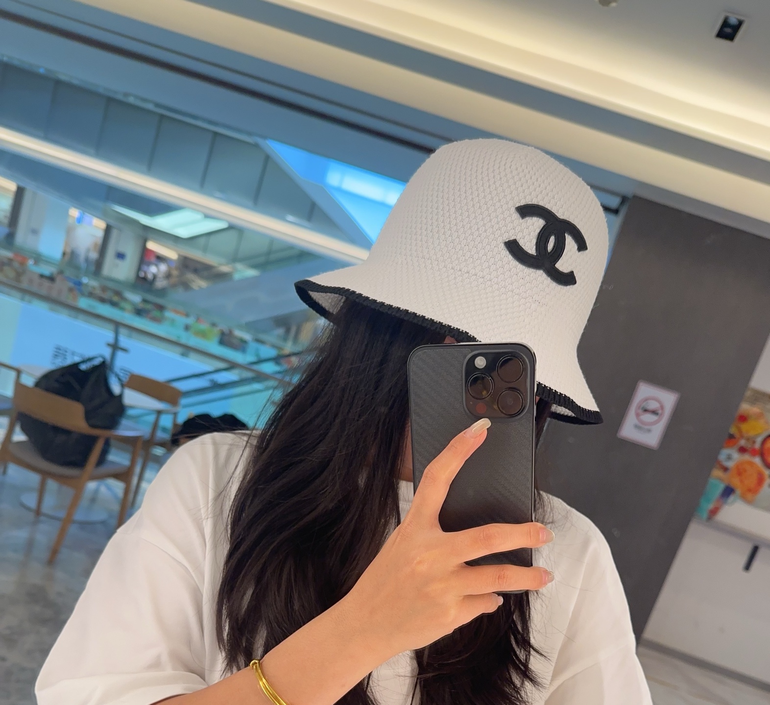 Chanel 渔夫帽 让兼顾时尚和遮阳的简约桶帽出游拍照📷拗造型必备敲显脸小