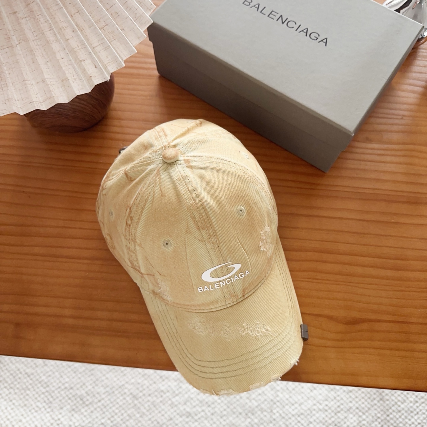 Balencia*a 巴黎世家刺绣字母新款棒球帽现货秒发🧢简约时尚超级无敌好看的帽子！情侣款！