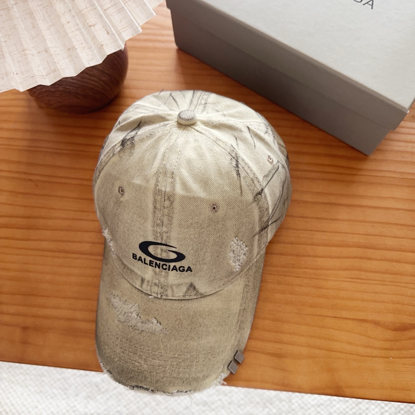 Balencia*a 巴黎世家刺绣字母新款棒球帽现货秒发🧢简约时尚超级无敌好看的帽子！情侣款！