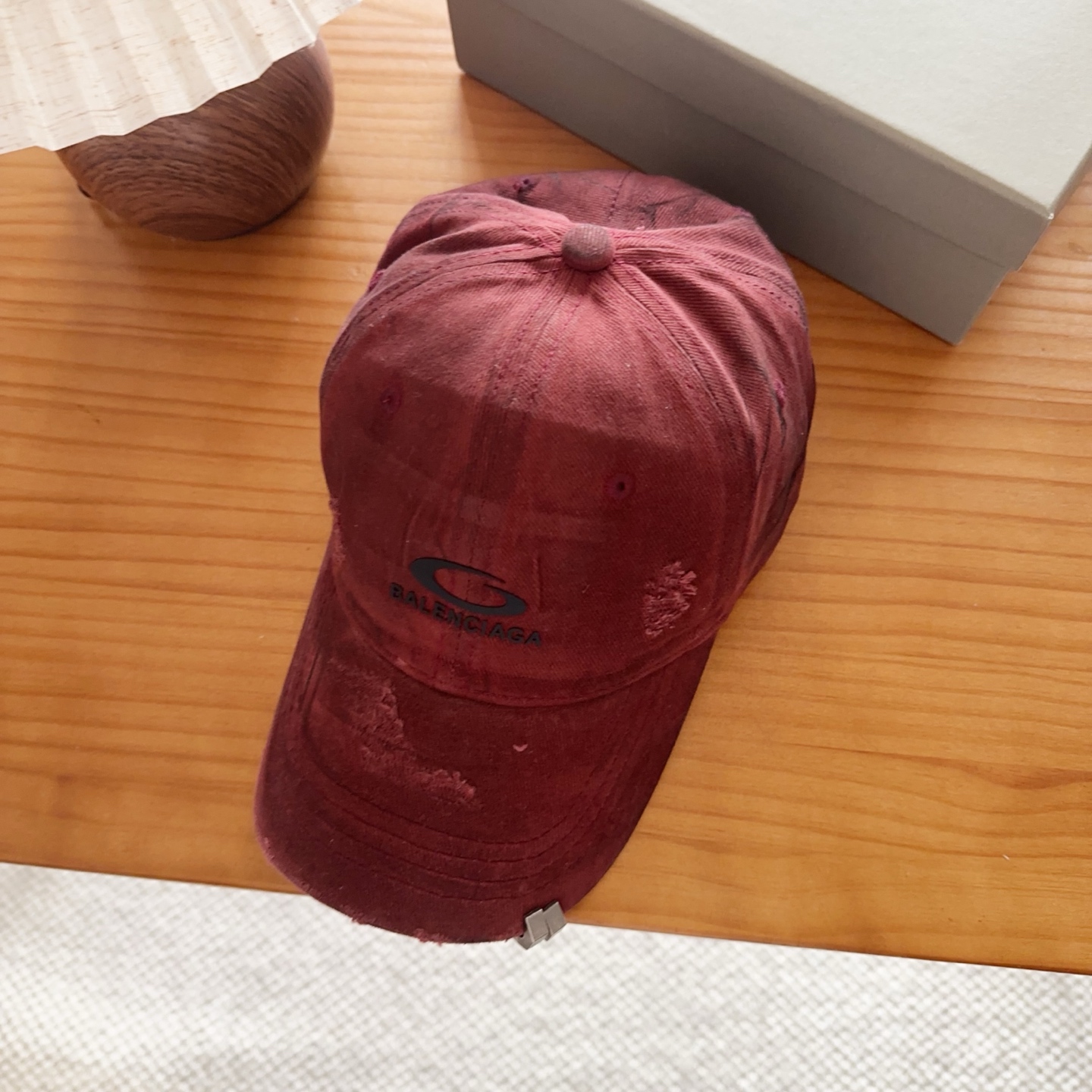 Balencia*a 巴黎世家刺绣字母新款棒球帽现货秒发🧢简约时尚超级无敌好看的帽子！情侣款！