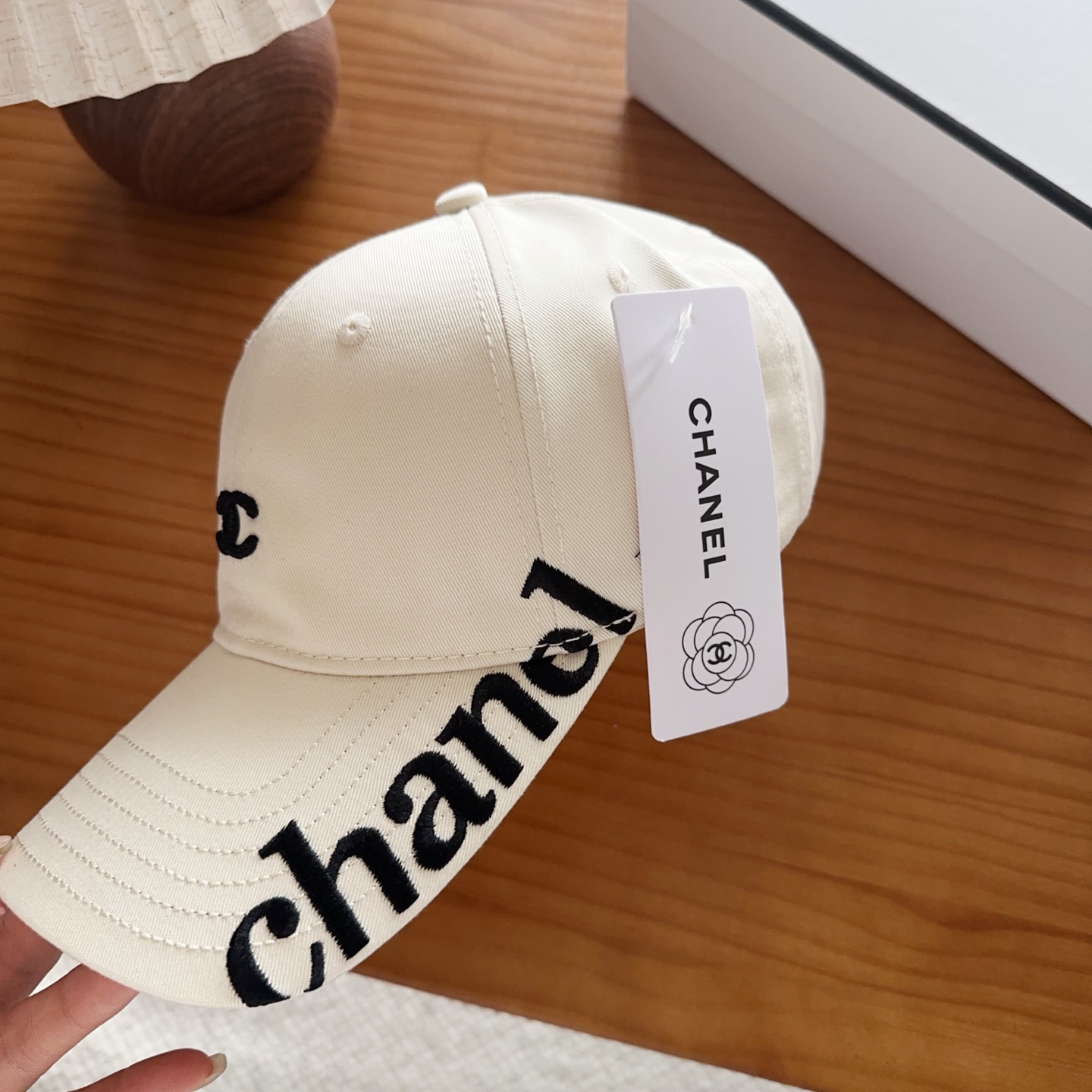 香奈儿新款经典休闲潮流款 上架简约棒球帽🧢日韩风格，随便搭配都超好看！出门旅游，绝对要入手的一款