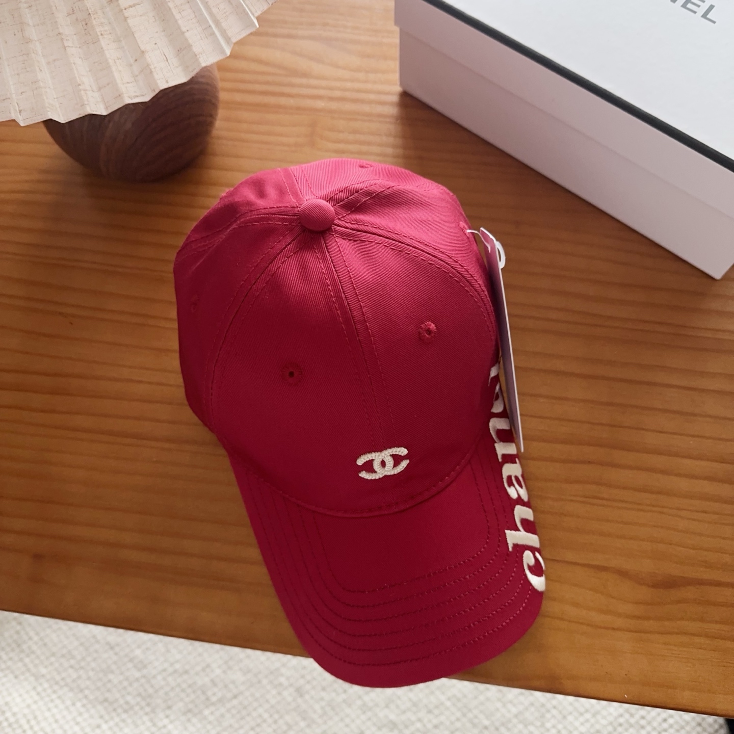 香奈儿新款经典休闲潮流款 上架简约棒球帽🧢日韩风格，随便搭配都超好看！出门旅游，绝对要入手的一款