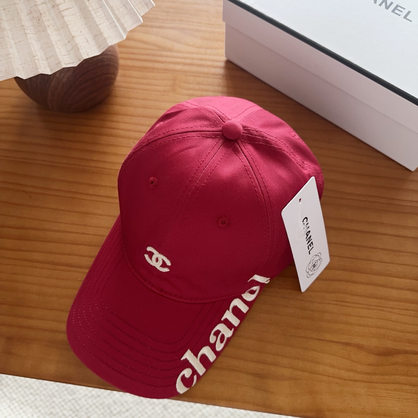香奈儿新款经典休闲潮流款 上架简约棒球帽🧢日韩风格，随便搭配都超好看！出门旅游，绝对要入手的一款