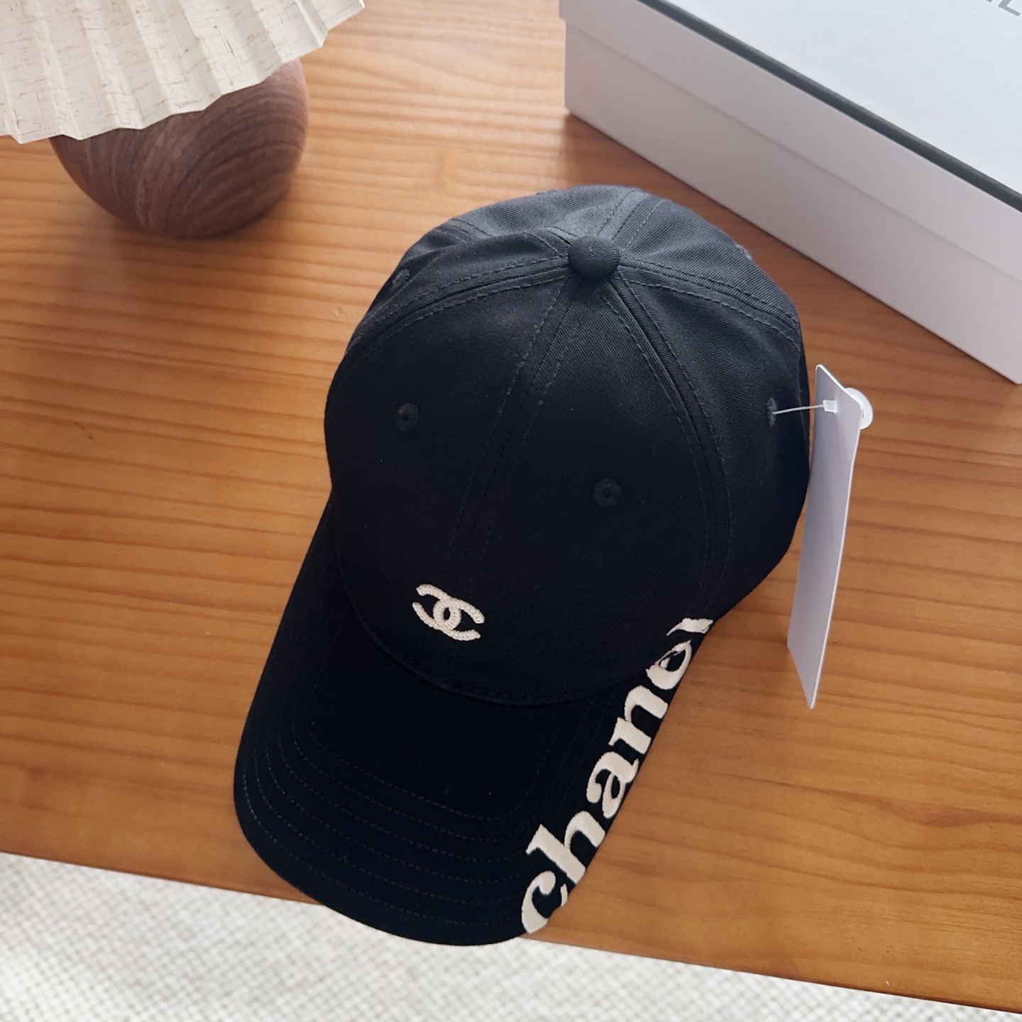 香奈儿新款经典休闲潮流款 上架简约棒球帽🧢日韩风格，随便搭配都超好看！出门旅游，绝对要入手的一款