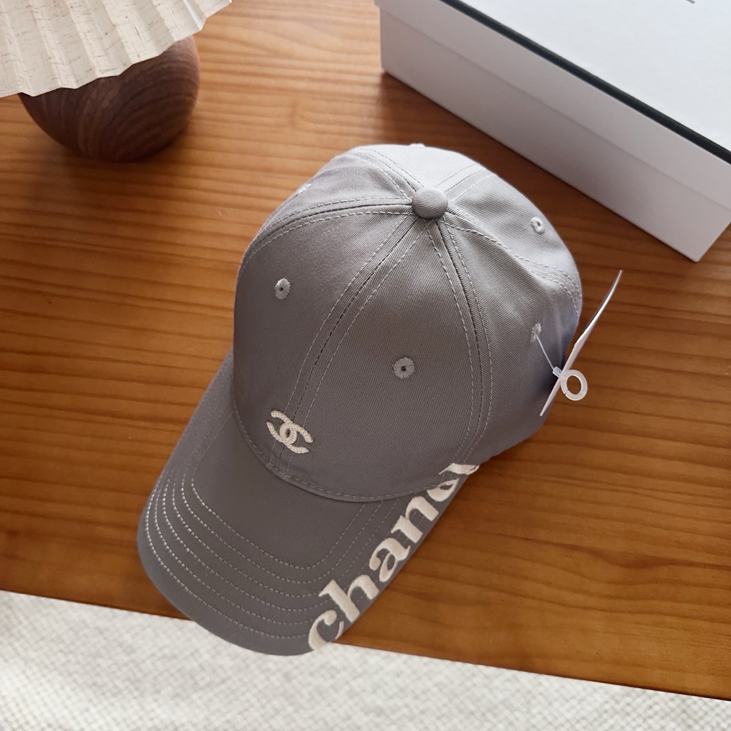 香奈儿新款经典休闲潮流款 上架简约棒球帽🧢日韩风格，随便搭配都超好看！出门旅游，绝对要入手的一款