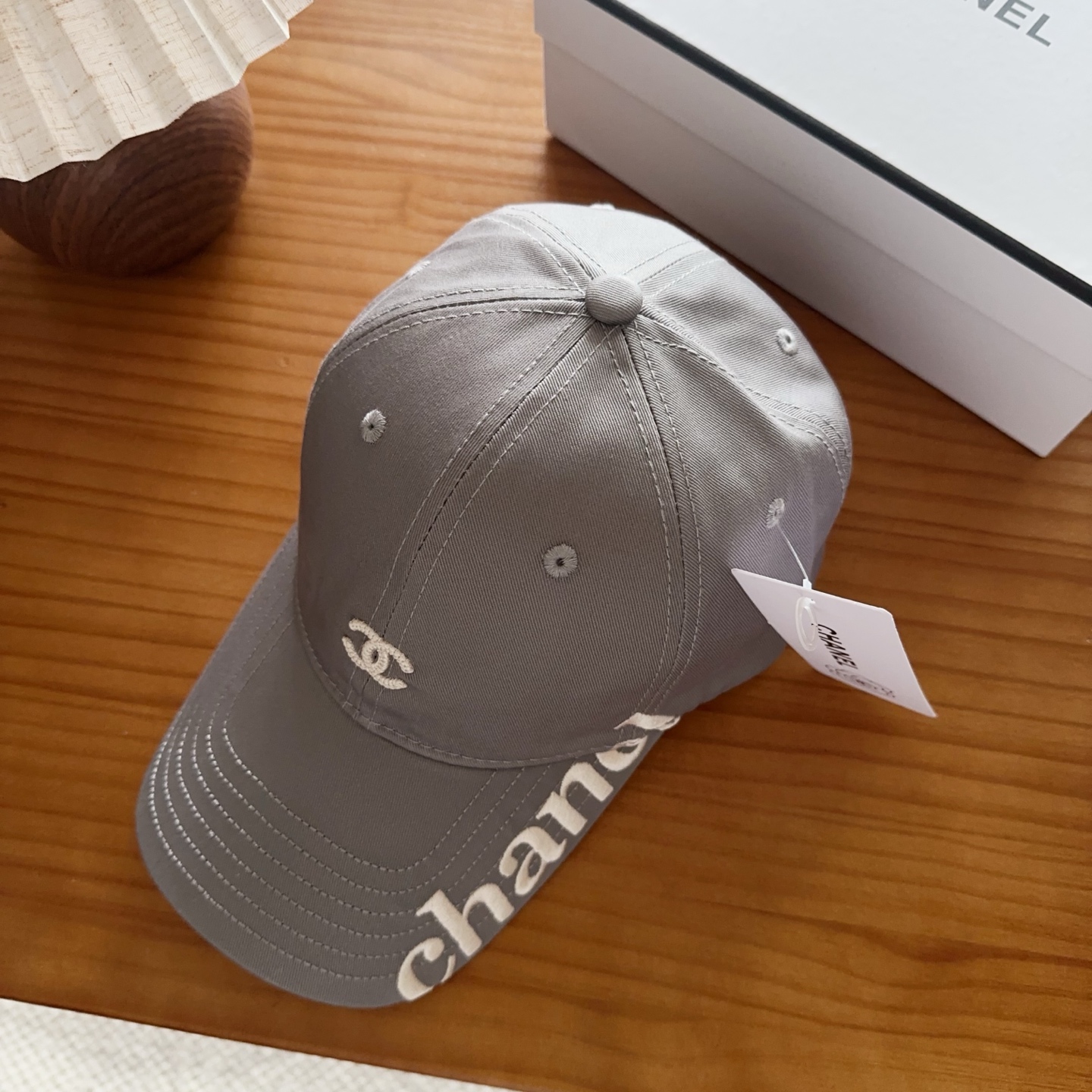 香奈儿新款经典休闲潮流款 上架简约棒球帽🧢日韩风格，随便搭配都超好看！出门旅游，绝对要入手的一款