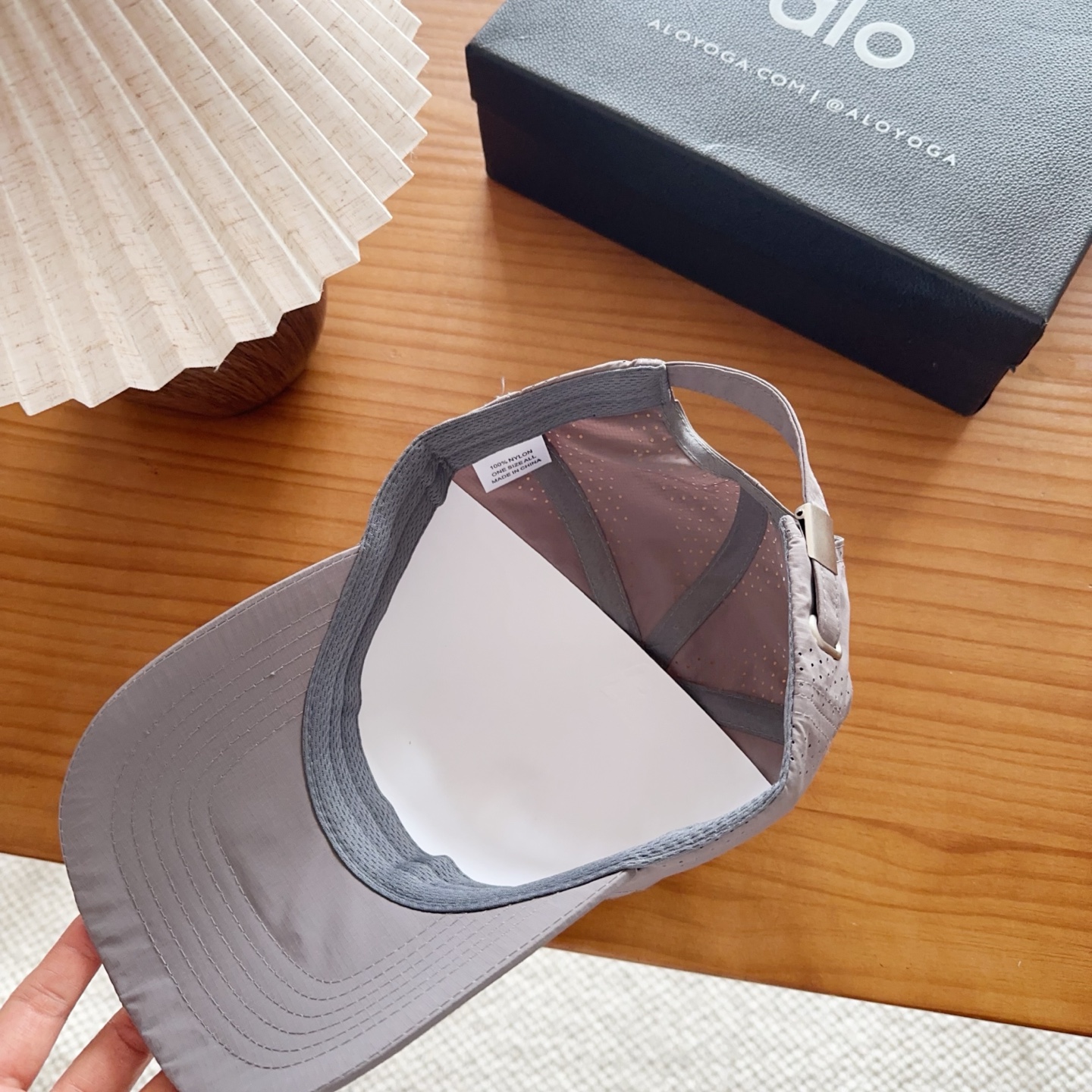 爆款。Alo新款棒球帽定制面料，简约时尚更透气，超火爆现货秒发