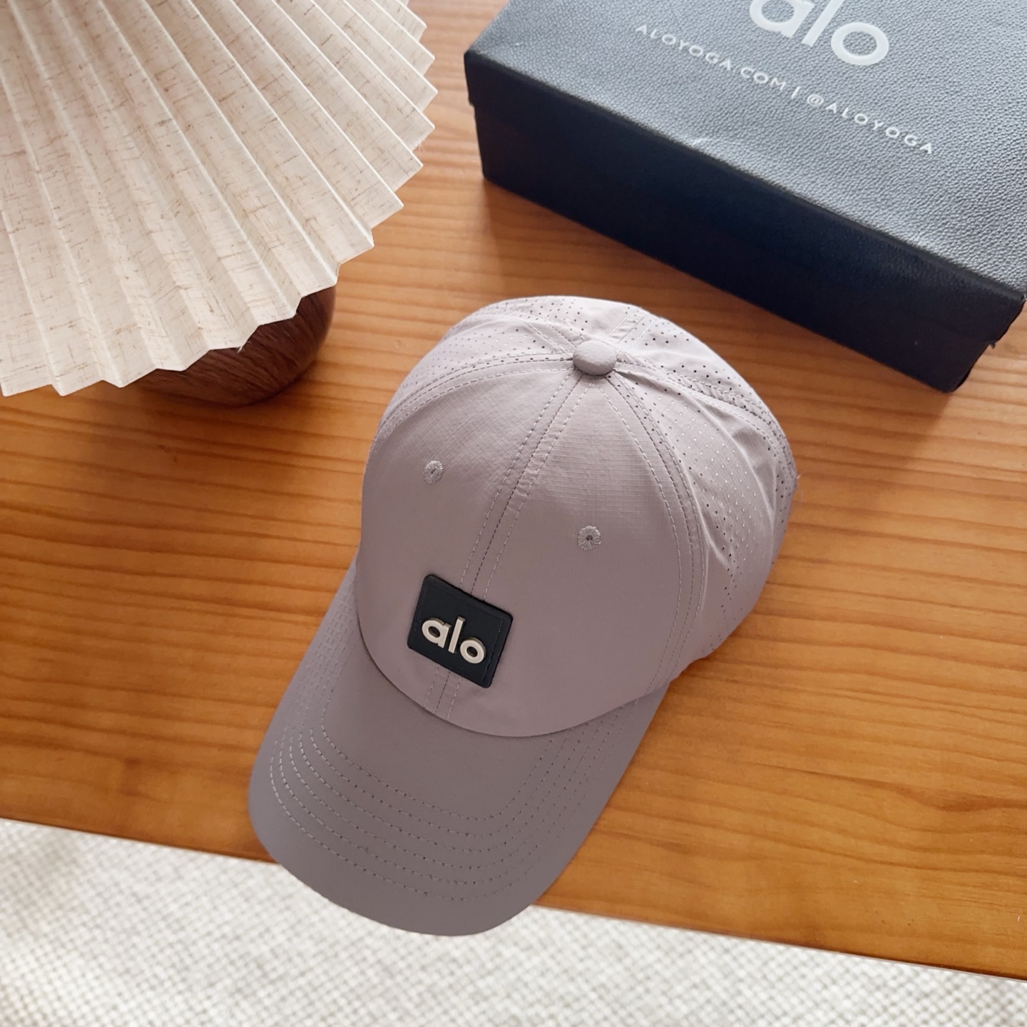 爆款。Alo新款棒球帽定制面料，简约时尚更透气，超火爆现货秒发