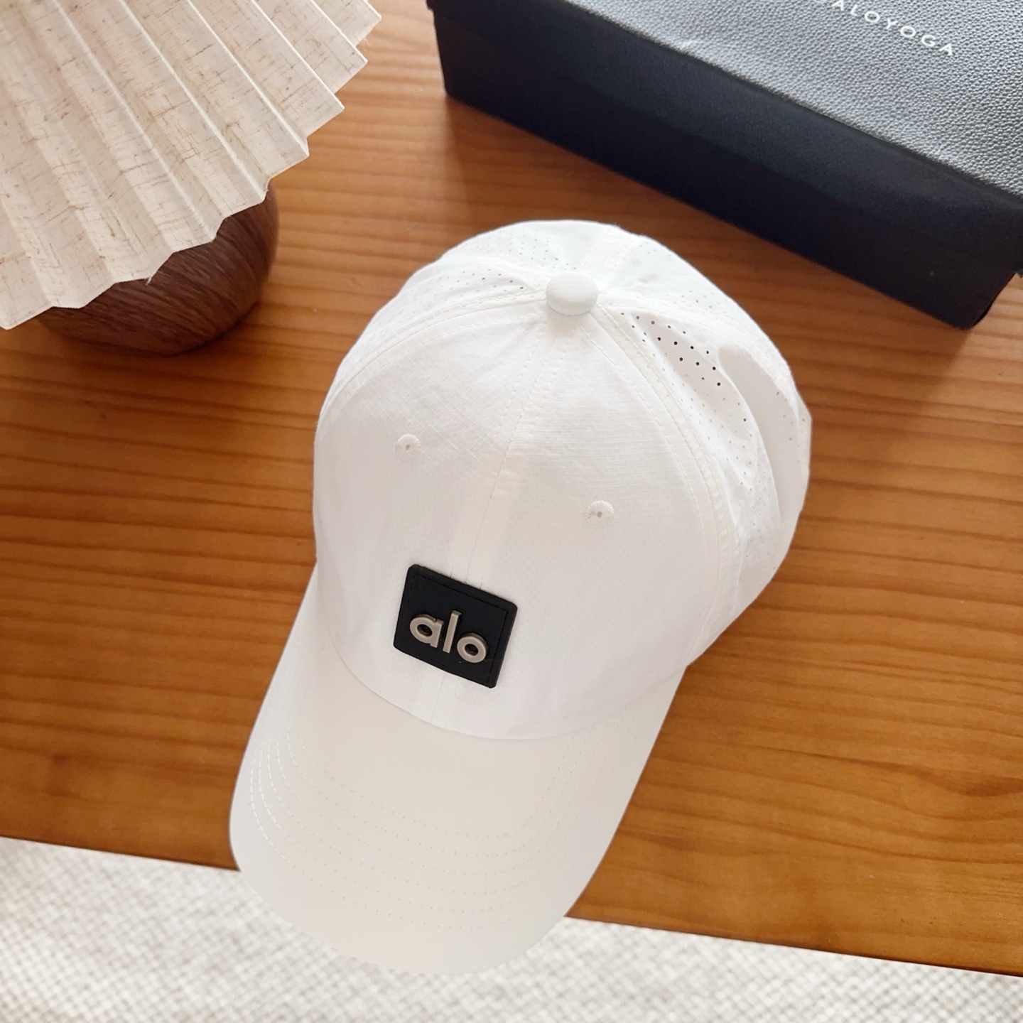 爆款。Alo新款棒球帽定制面料，简约时尚更透气，超火爆现货秒发