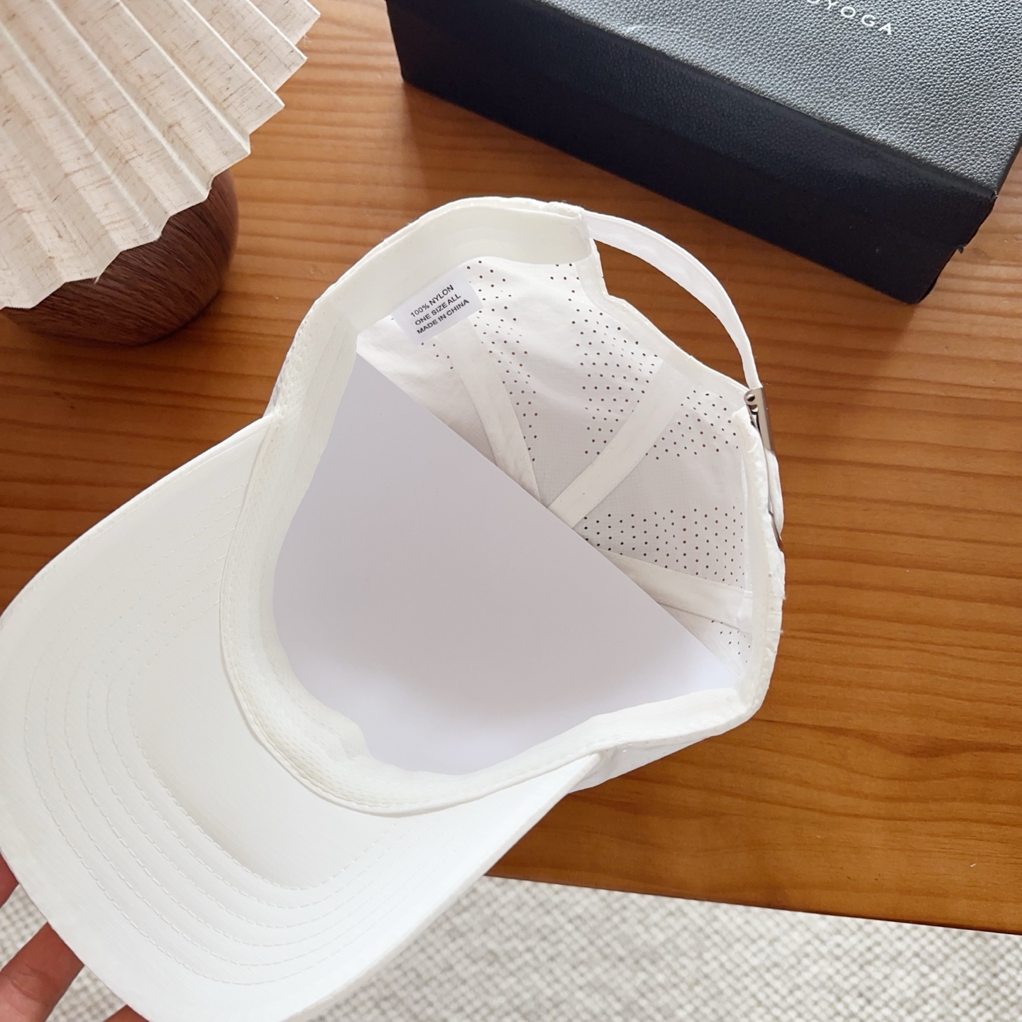 爆款。Alo新款棒球帽定制面料，简约时尚更透气，超火爆现货秒发