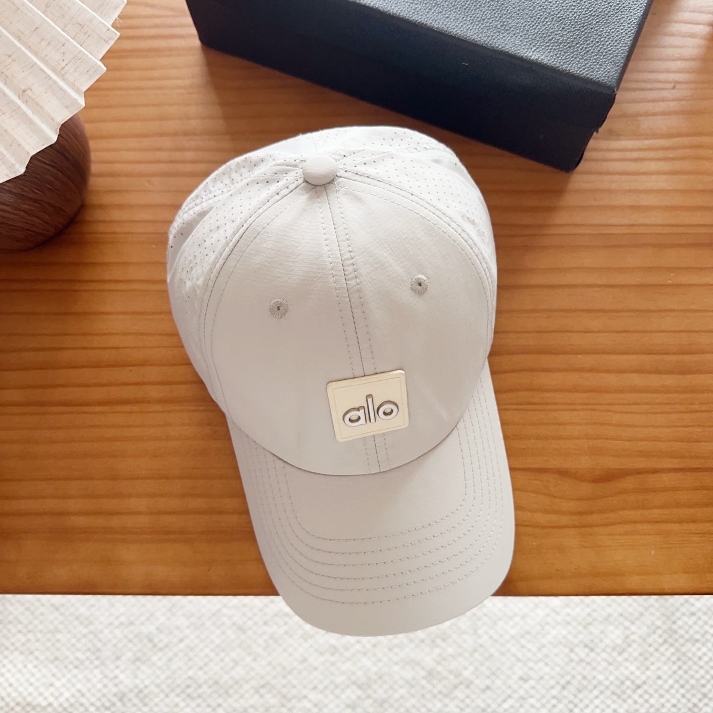 爆款。Alo新款棒球帽定制面料，简约时尚更透气，超火爆现货秒发