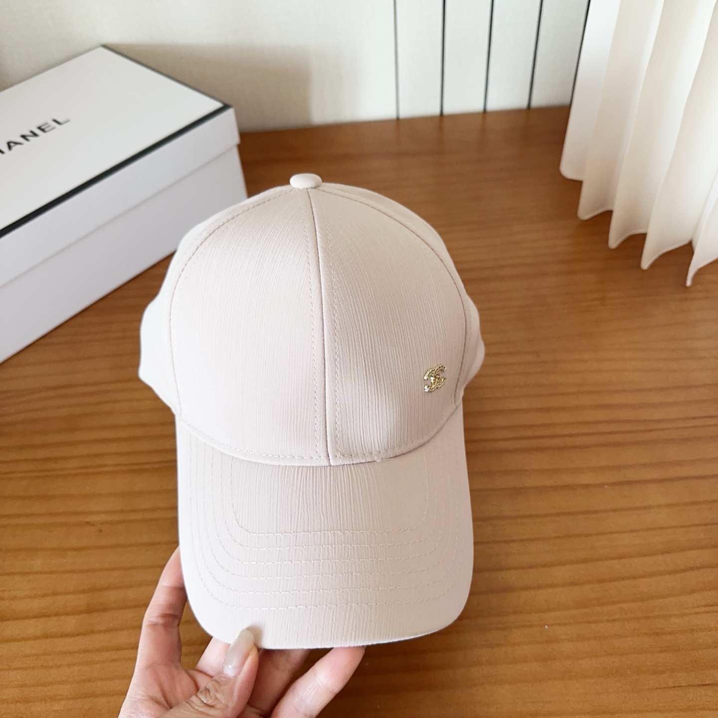 香奈儿新款经典休闲潮流款 上架简约棒球帽🧢日韩风格，随便搭配都超好看！出门旅游，绝对要入手的一款