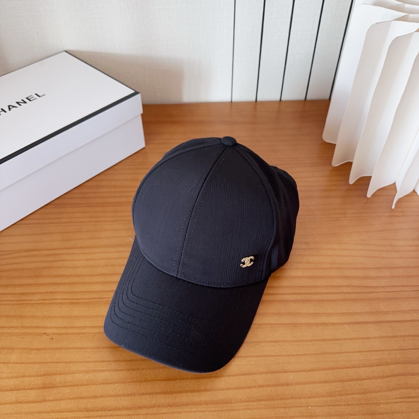 香奈儿新款经典休闲潮流款 上架简约棒球帽🧢日韩风格，随便搭配都超好看！出门旅游，绝对要入手的一款