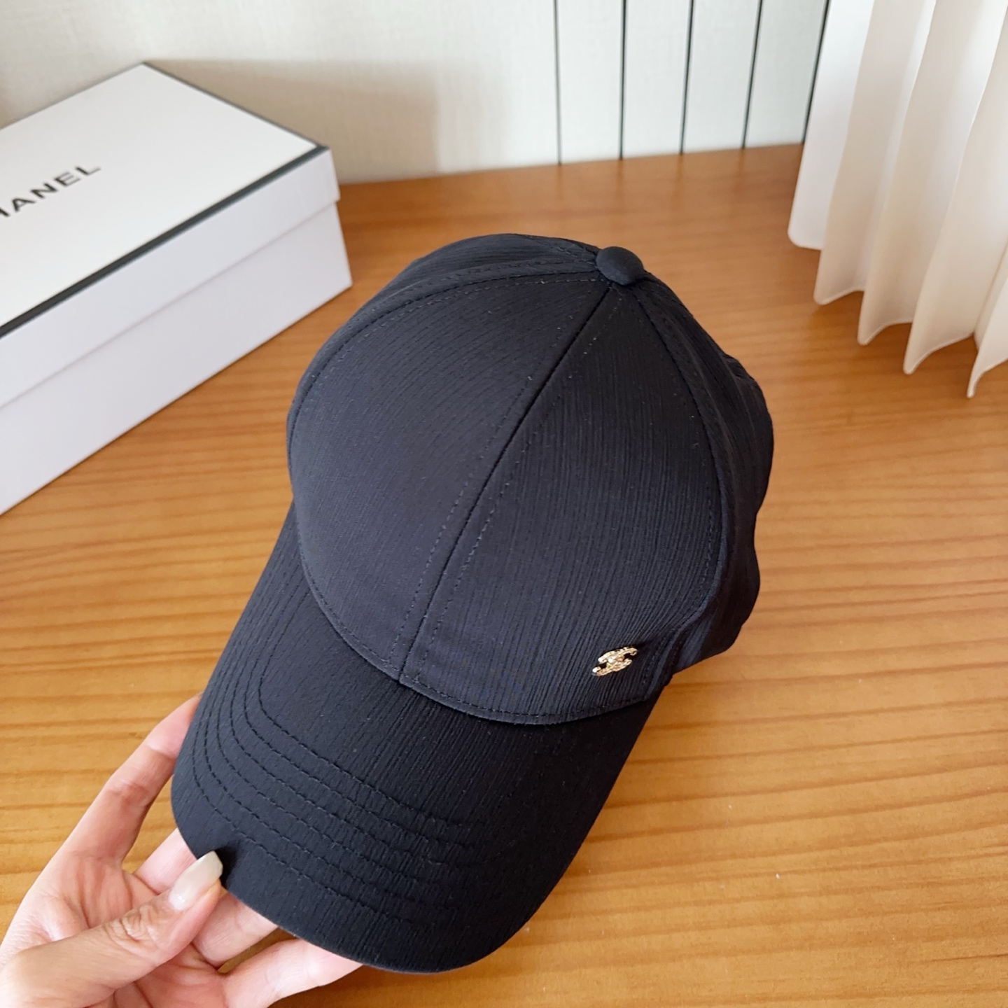 香奈儿新款经典休闲潮流款 上架简约棒球帽🧢日韩风格，随便搭配都超好看！出门旅游，绝对要入手的一款