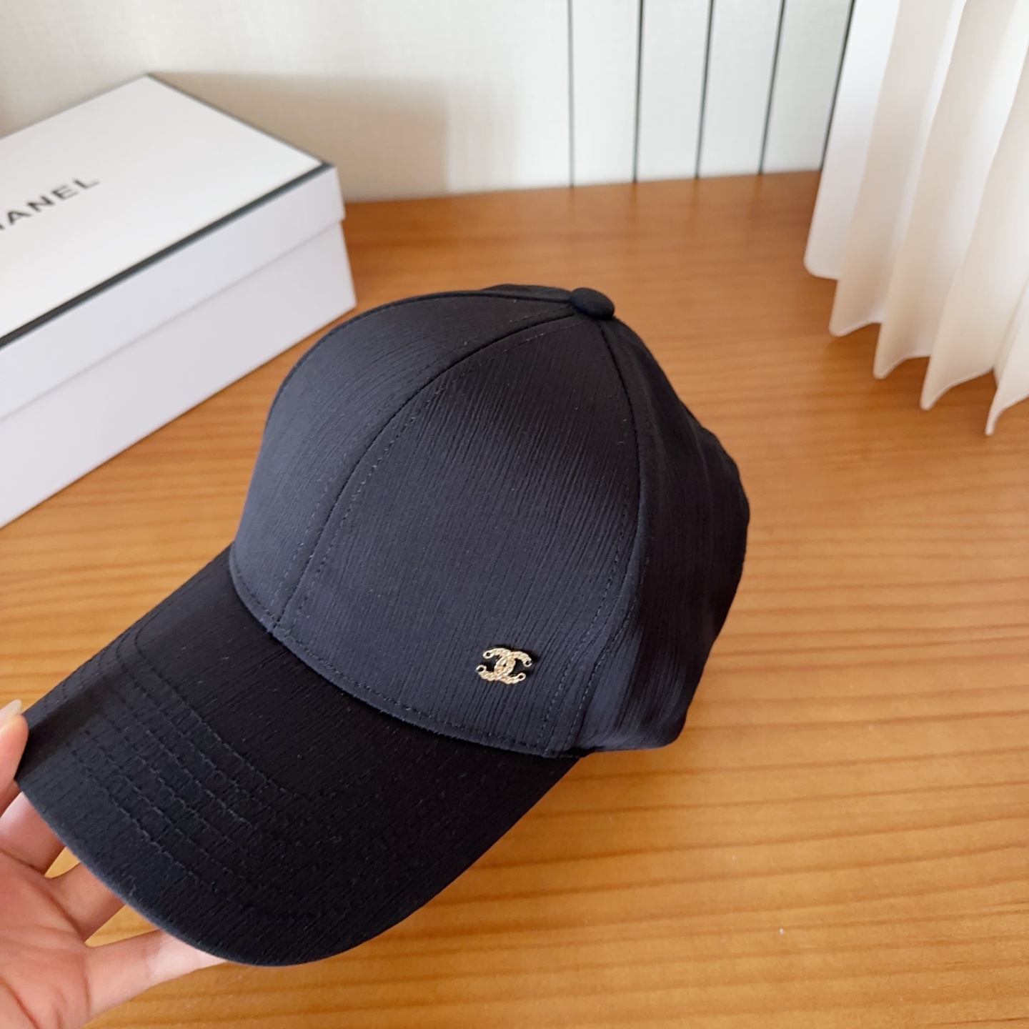 香奈儿新款经典休闲潮流款 上架简约棒球帽🧢日韩风格，随便搭配都超好看！出门旅游，绝对要入手的一款