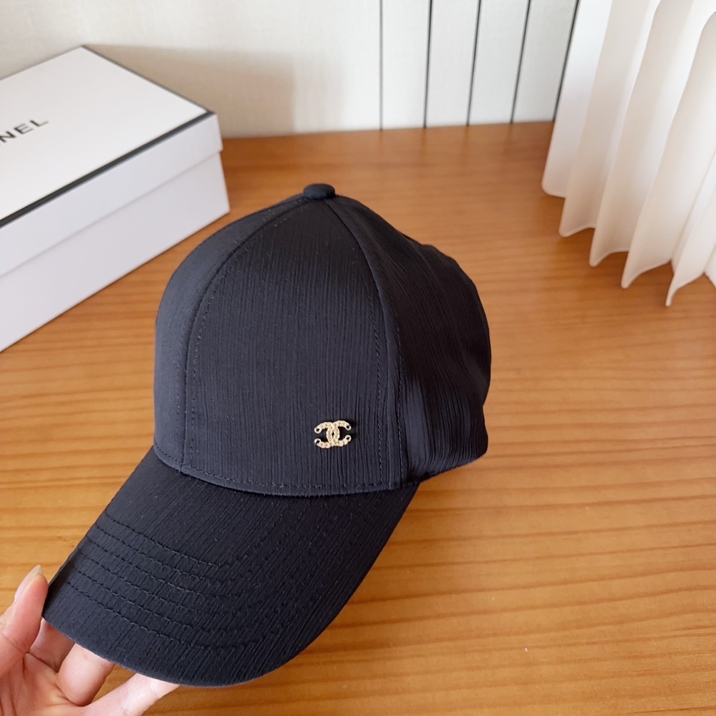 香奈儿新款经典休闲潮流款 上架简约棒球帽🧢日韩风格，随便搭配都超好看！出门旅游，绝对要入手的一款