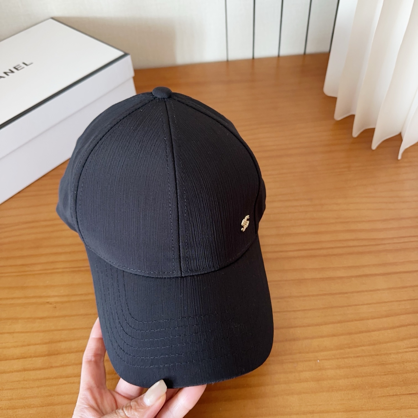 香奈儿新款经典休闲潮流款 上架简约棒球帽🧢日韩风格，随便搭配都超好看！出门旅游，绝对要入手的一款