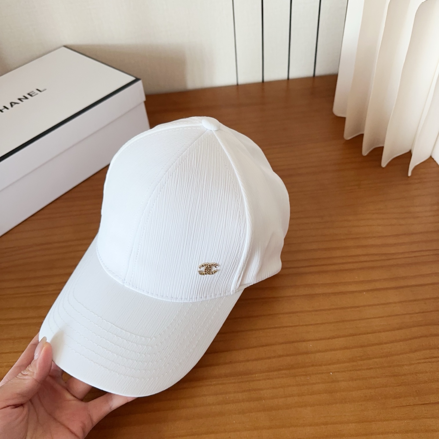 香奈儿新款经典休闲潮流款 上架简约棒球帽🧢日韩风格，随便搭配都超好看！出门旅游，绝对要入手的一款